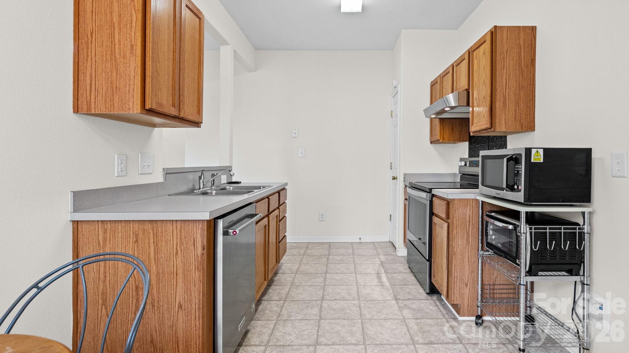 4313 Eaves Lane Property Photo 18