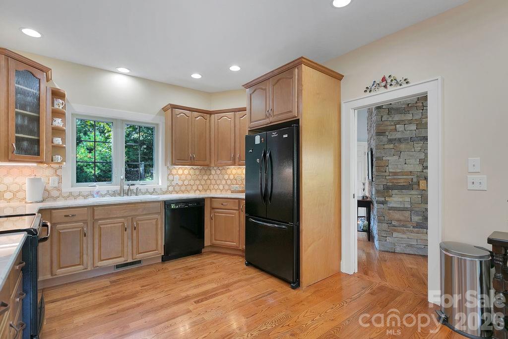 1228 Ugugu Drive Property Photo 22