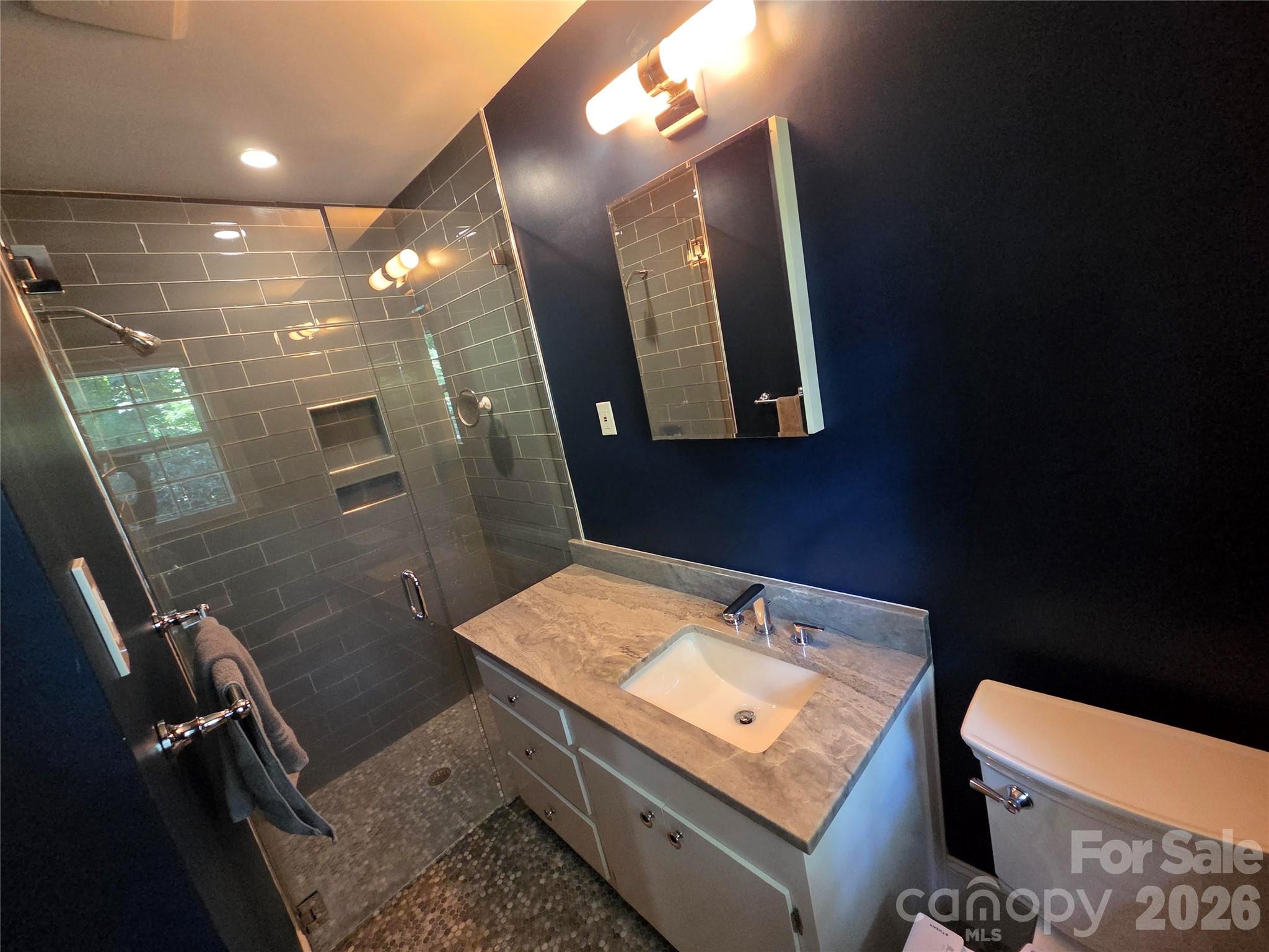 6123 Page Court Property Photo 25