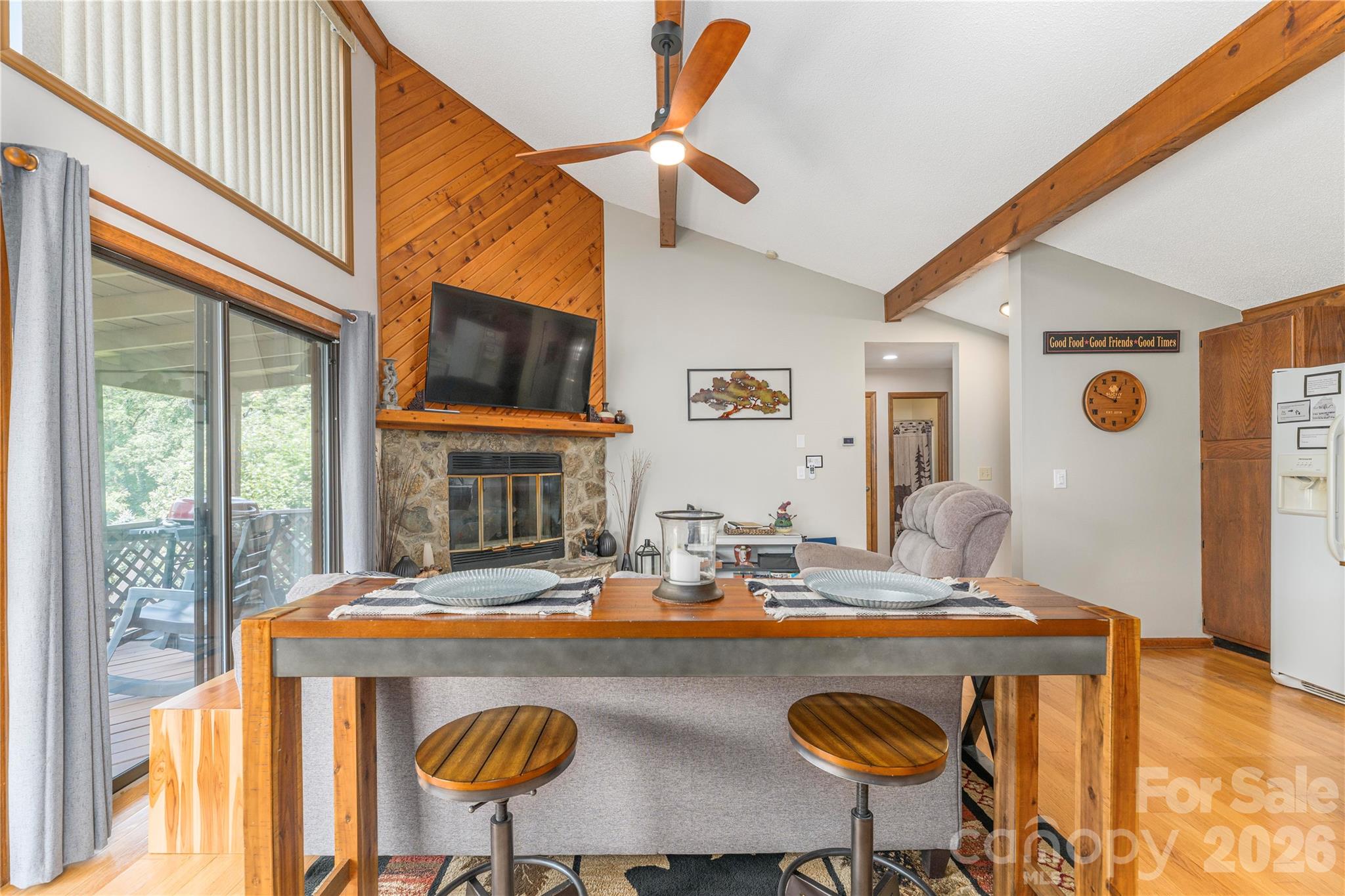 73 Mountain Breeze Drive Property Photo 7