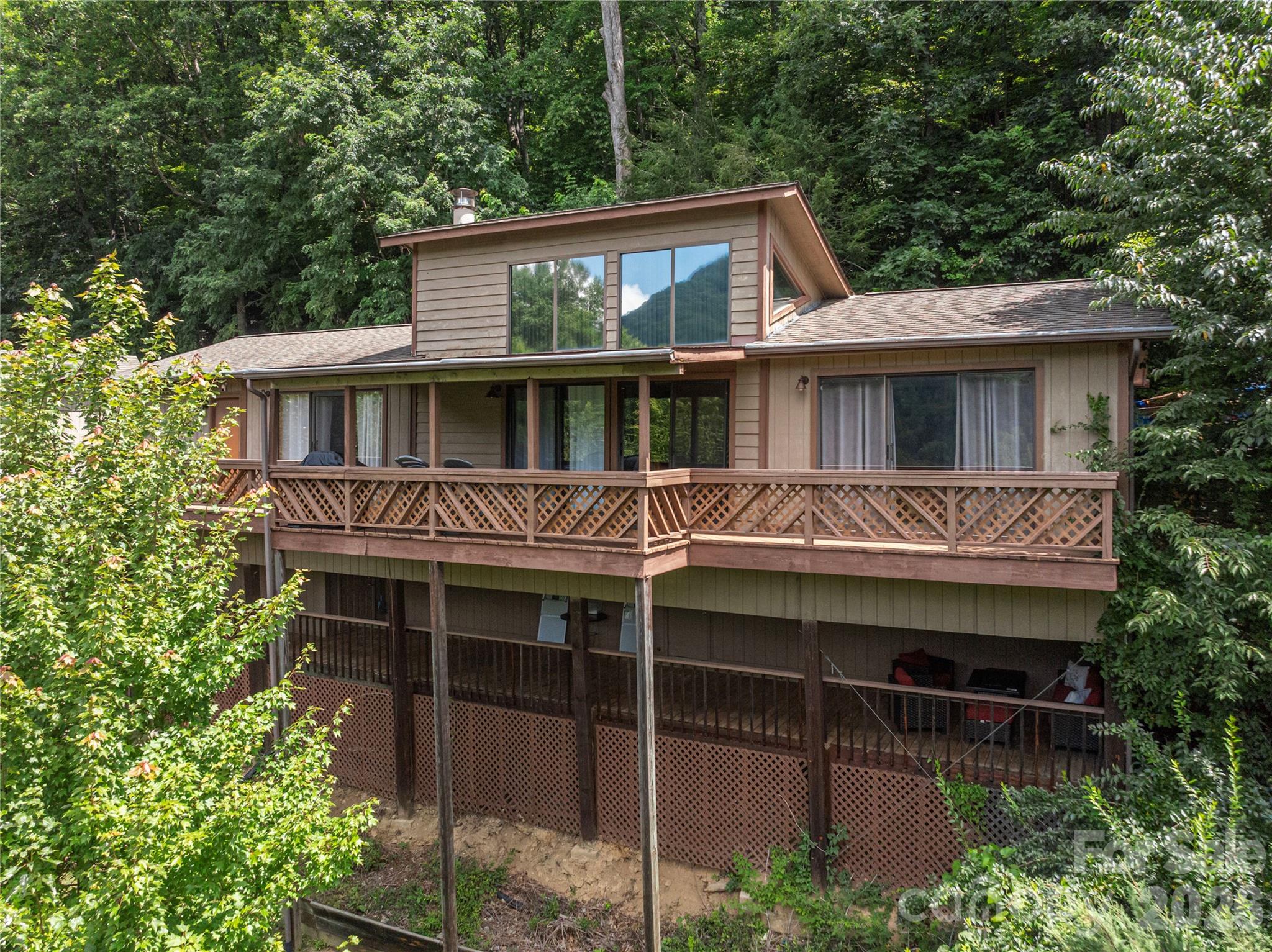 73 Mountain Breeze Drive Property Photo 25