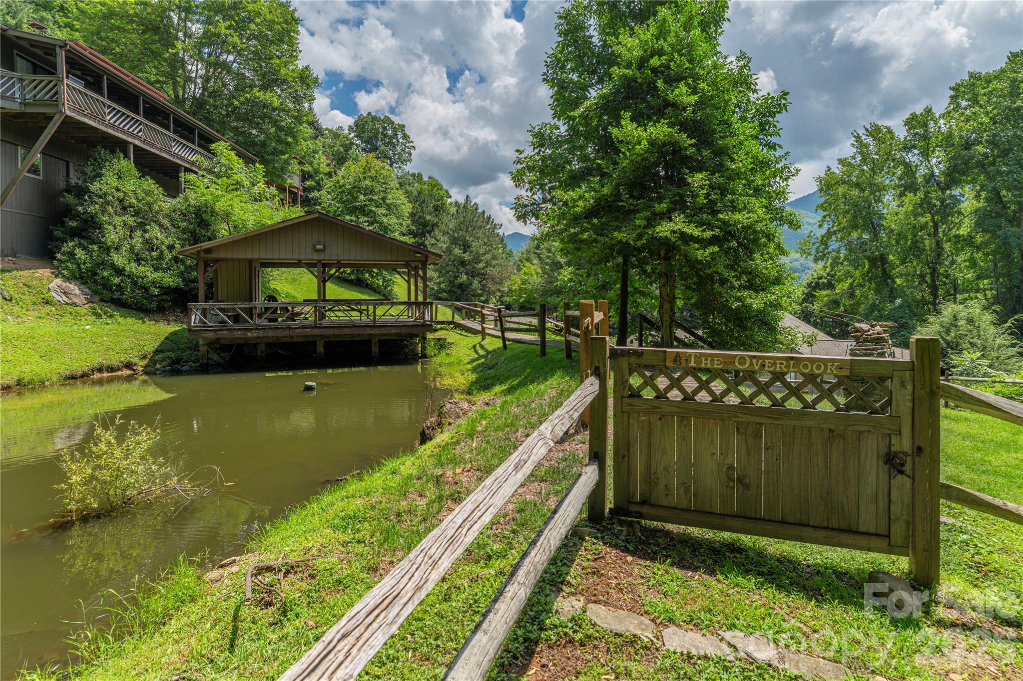 73 Mountain Breeze Drive Property Photo 28