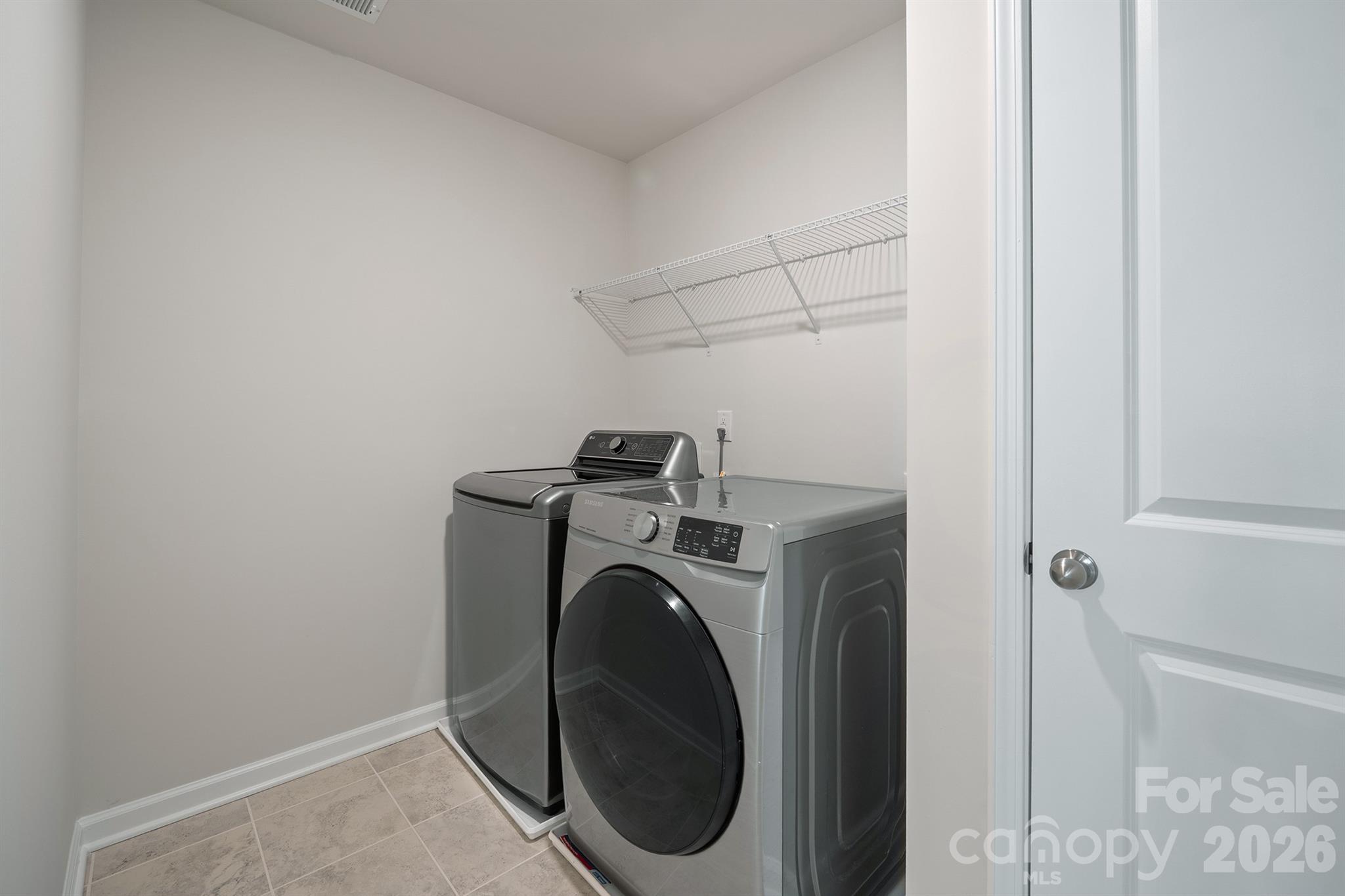 111 Lambeth Loop Property Photo 28