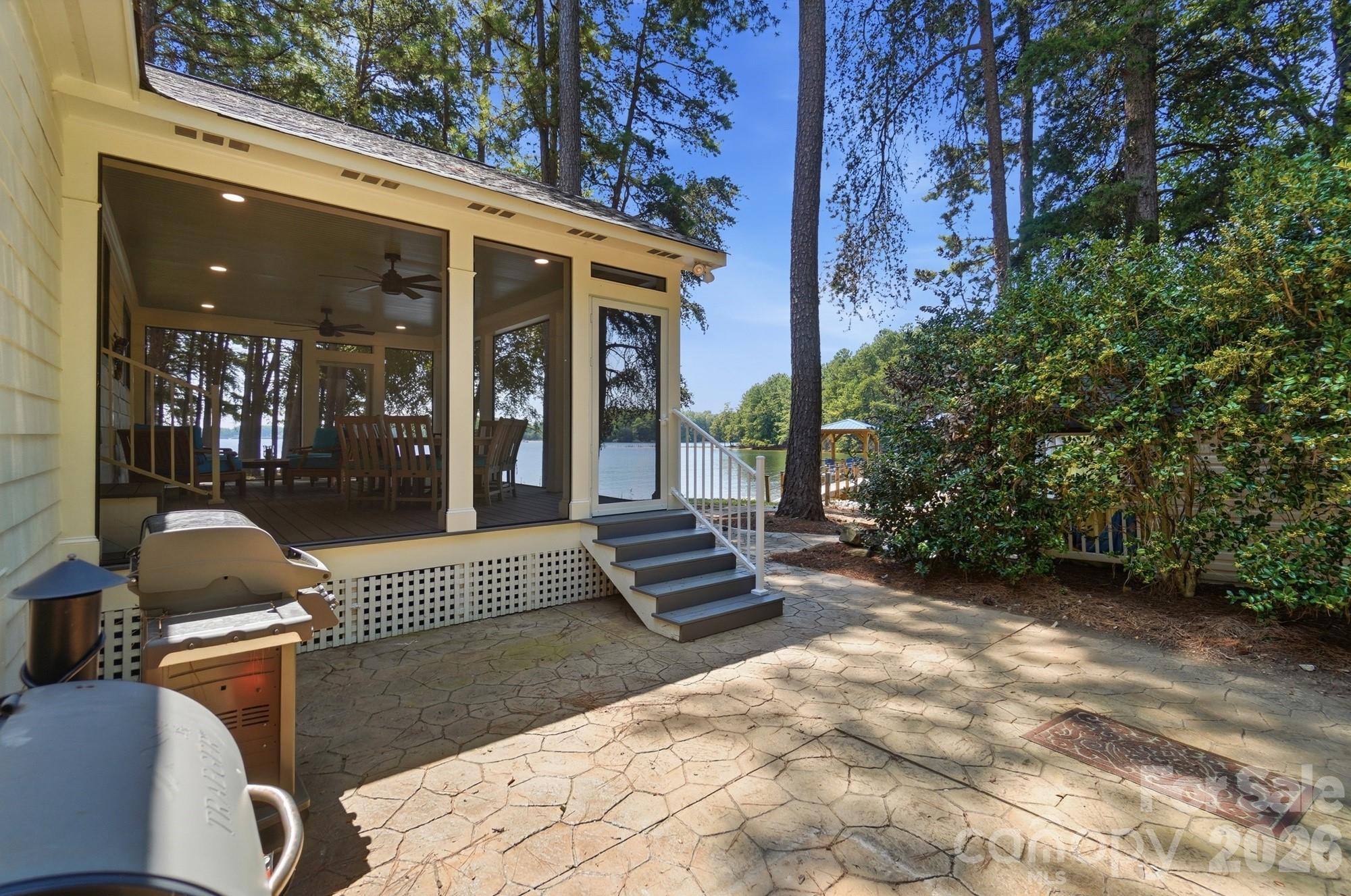 9265 Belle Pines Court Property Photo 19