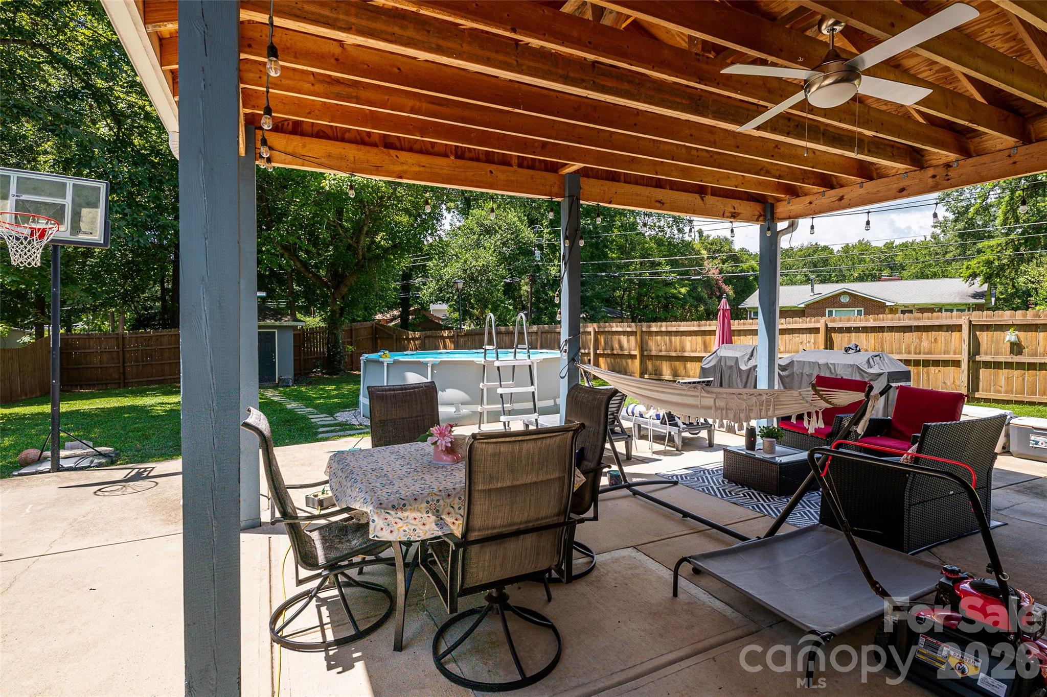 531 Stilwell Oaks Circle Property Photo 28