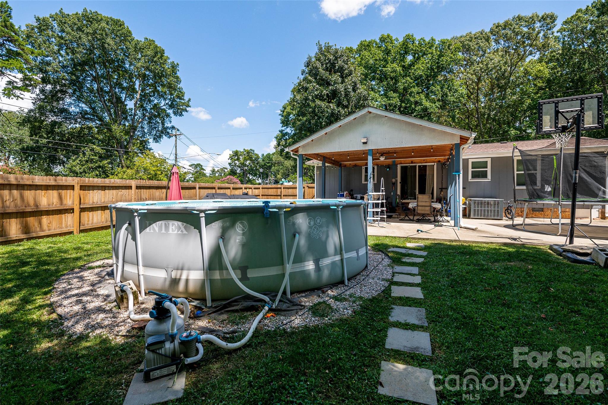 531 Stilwell Oaks Circle Property Photo 35