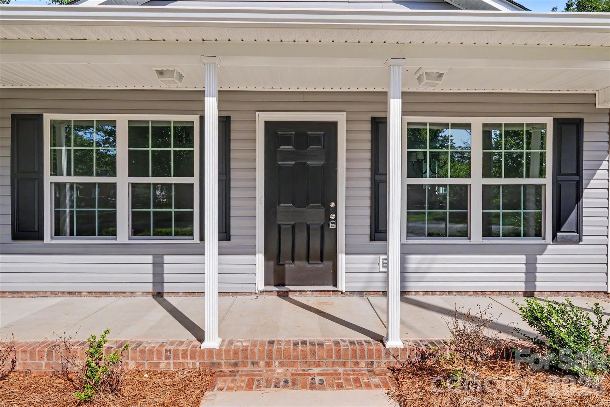 1128 Haynes Street Property Photo 4