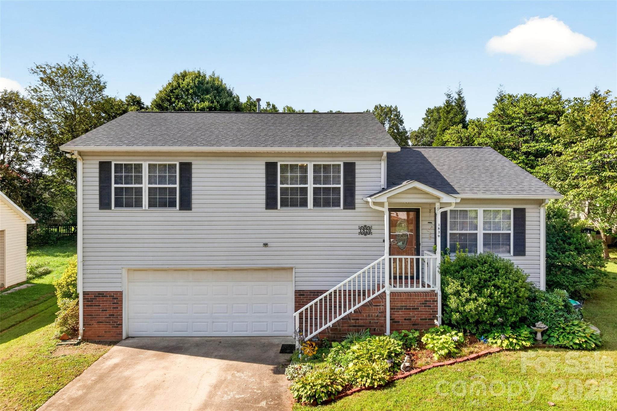 1820 Hampshire Drive Property Photo