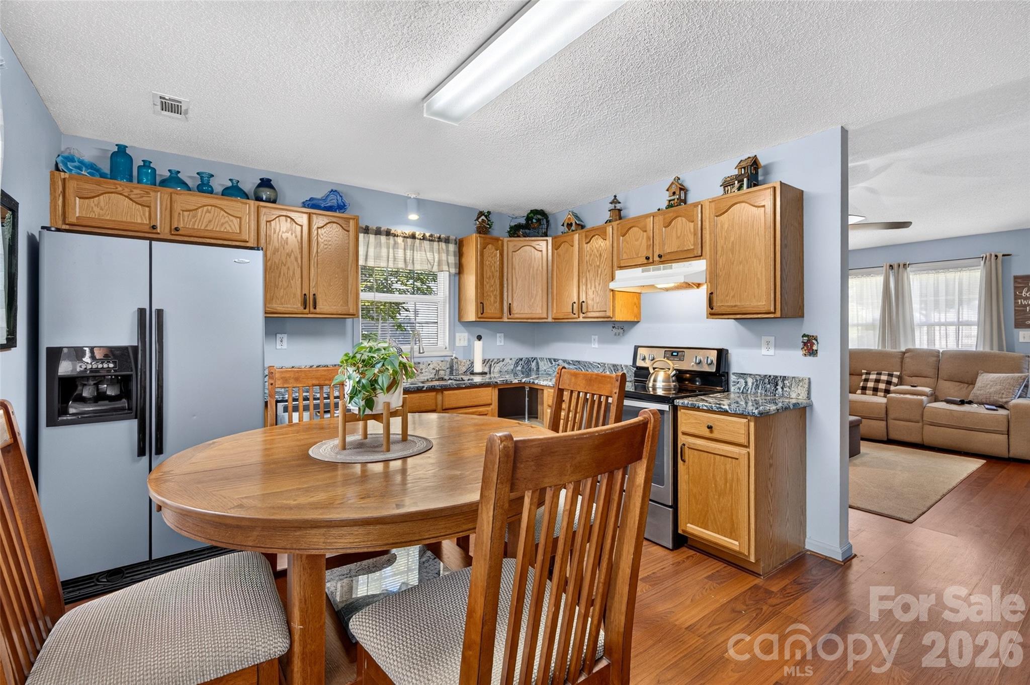 1820 Hampshire Drive Property Photo 10