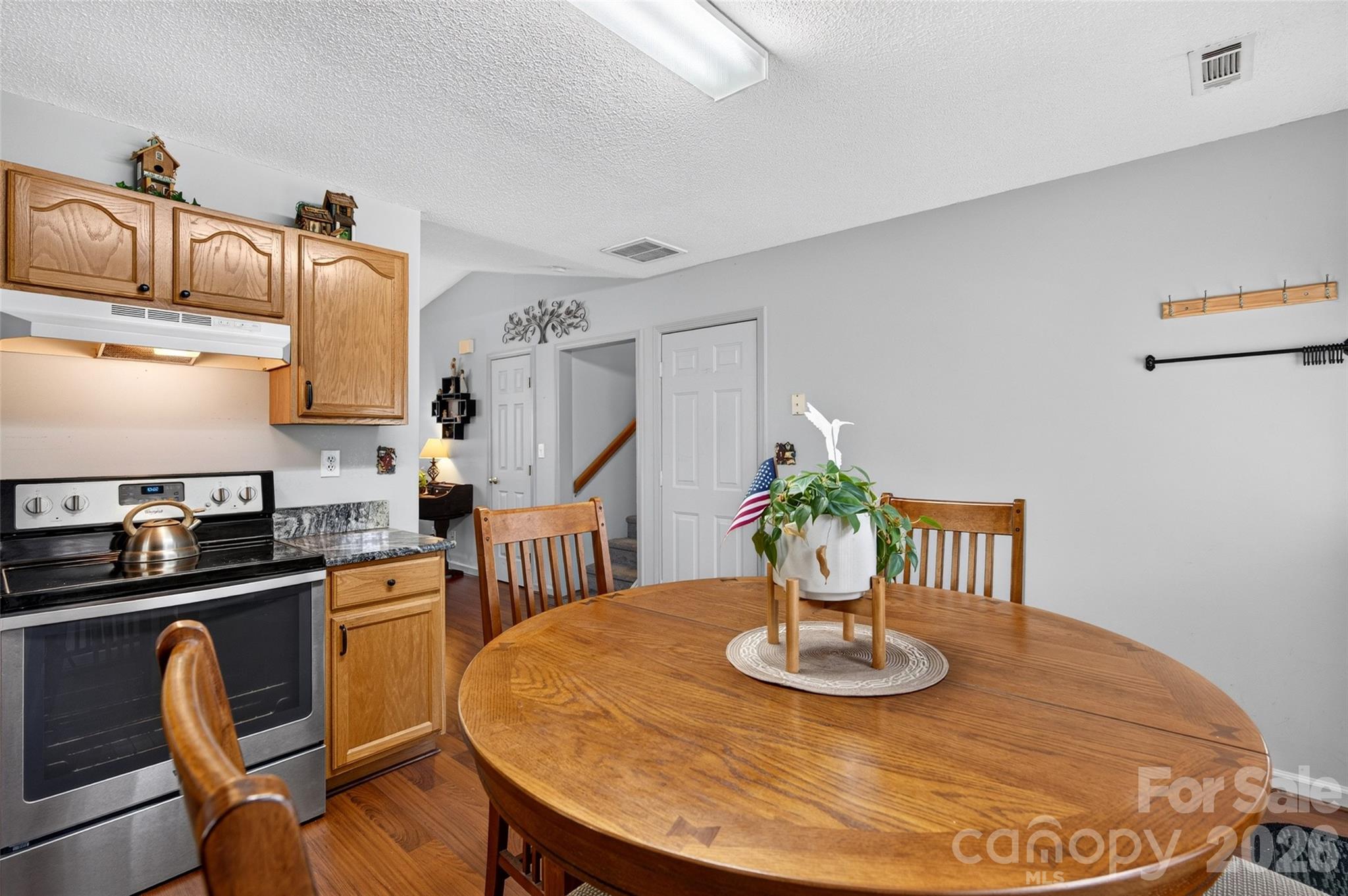 1820 Hampshire Drive Property Photo 13