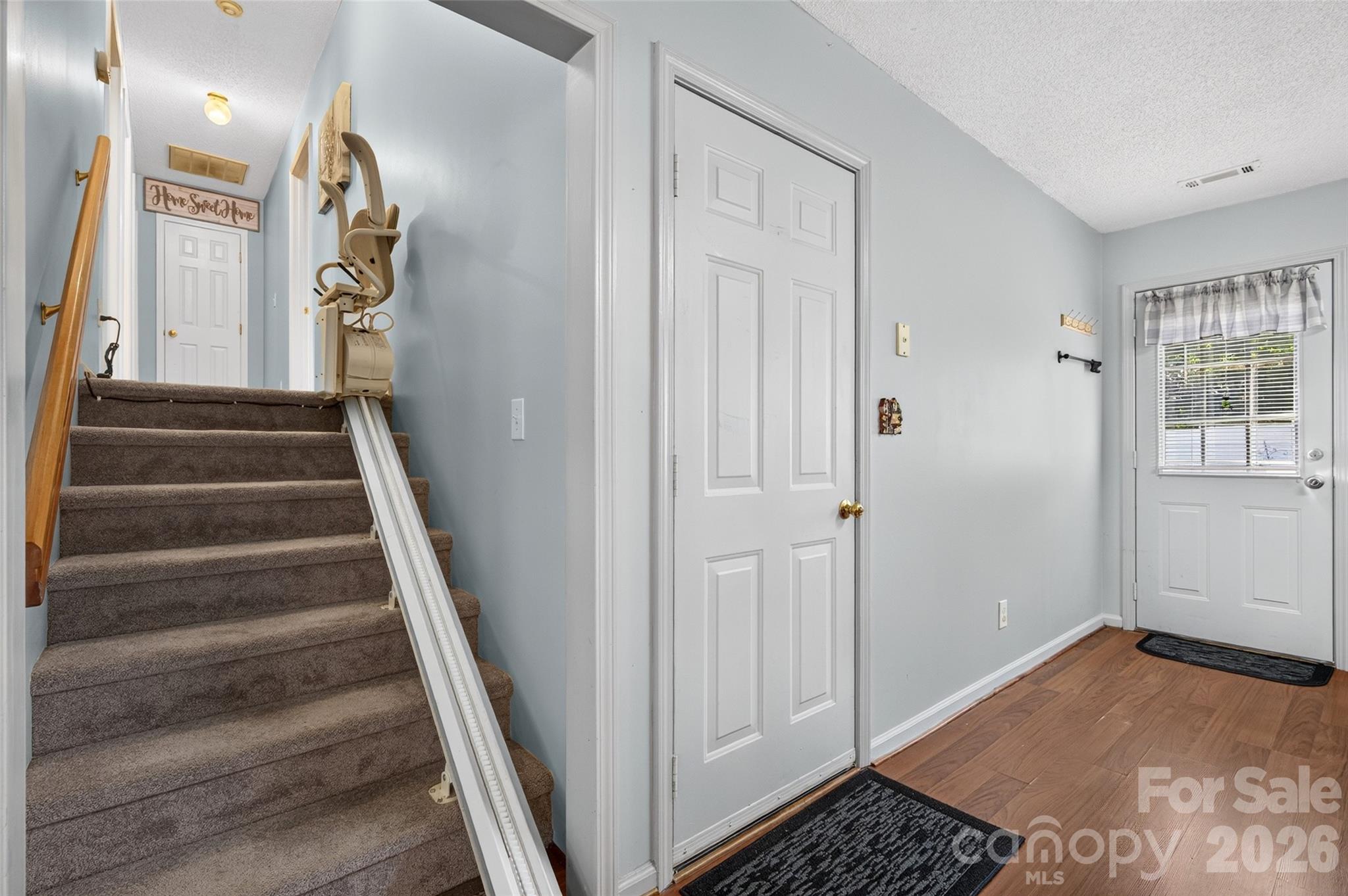 1820 Hampshire Drive Property Photo 14