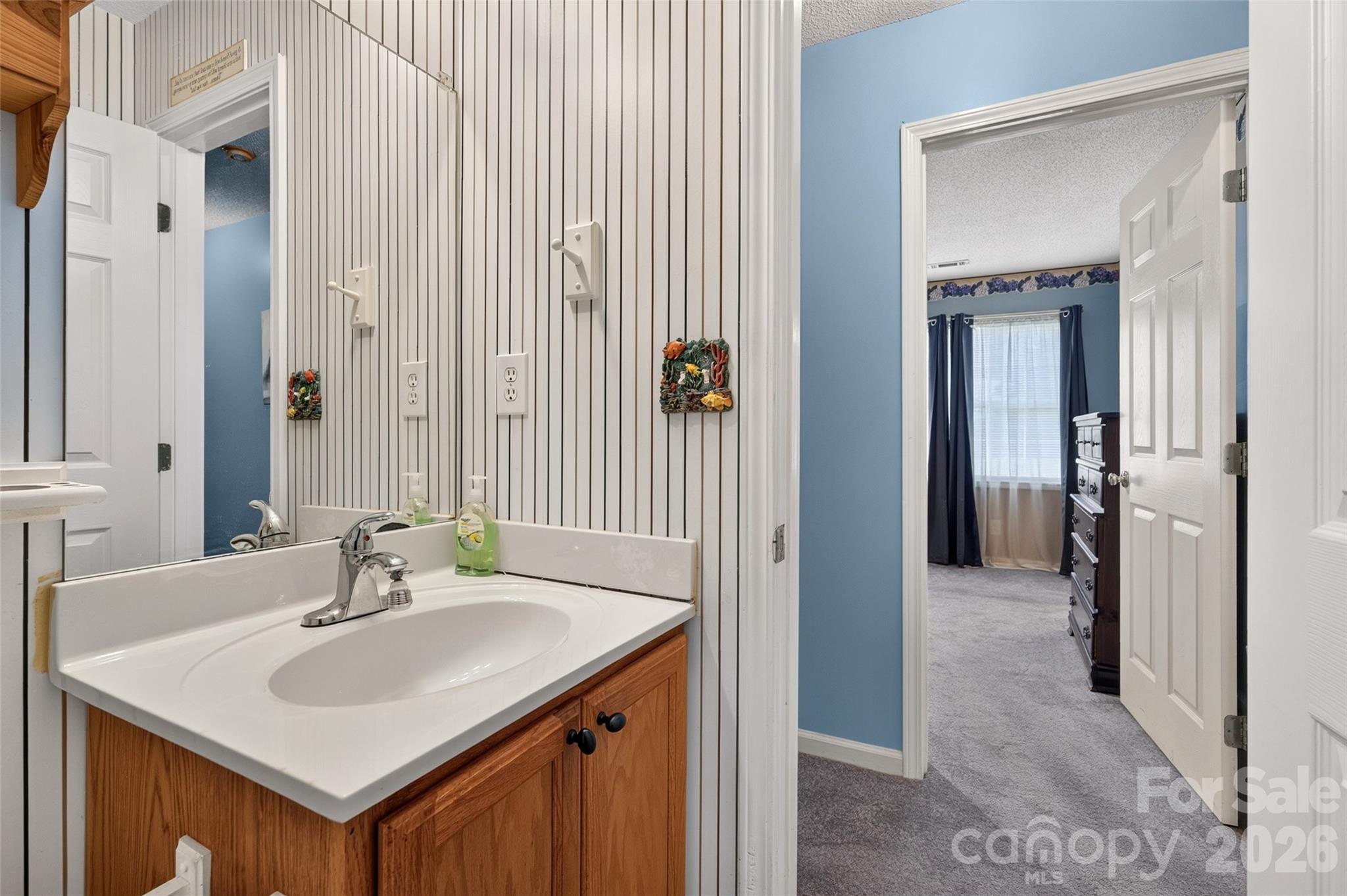 1820 Hampshire Drive Property Photo 25