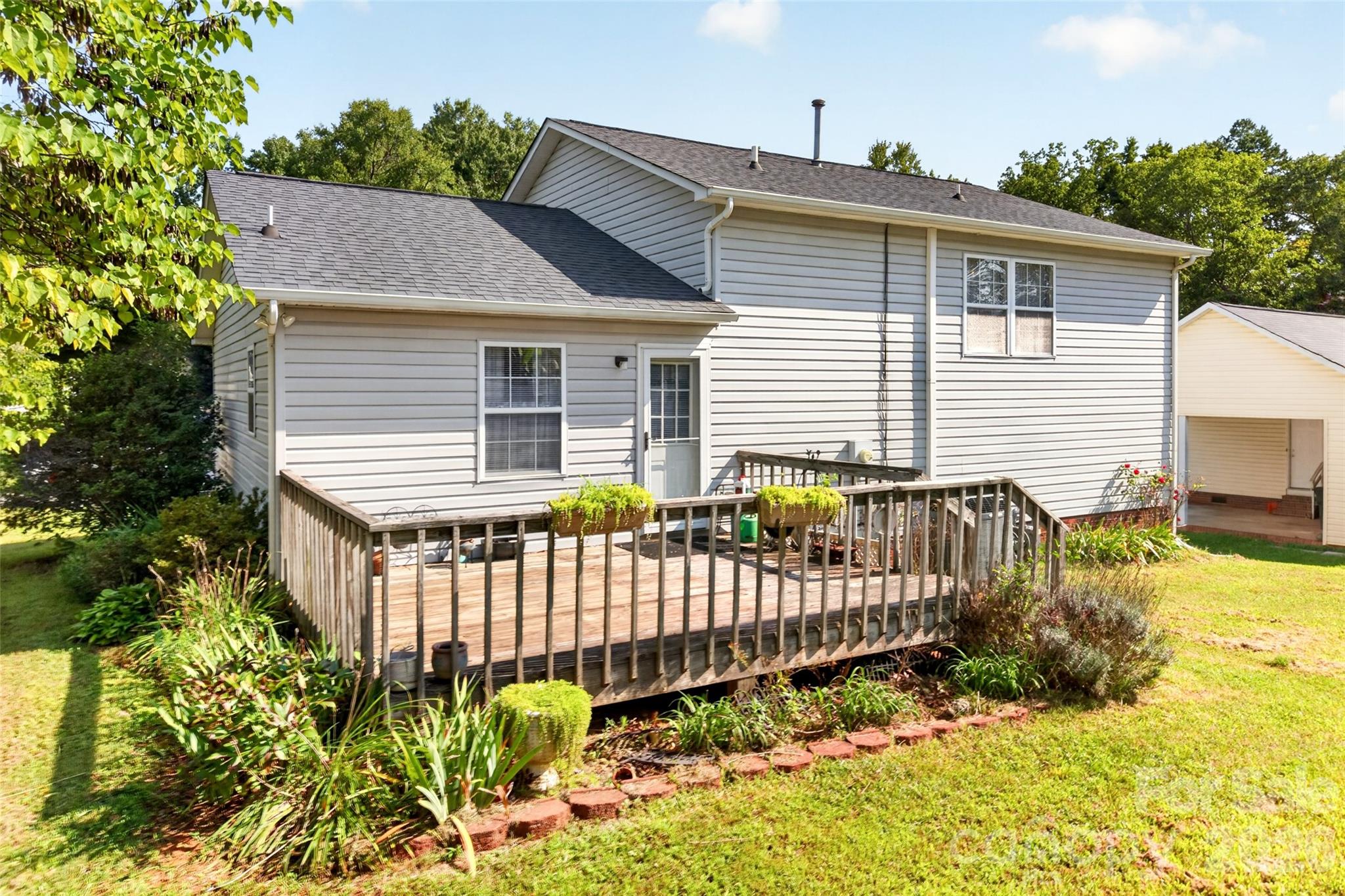 1820 Hampshire Drive Property Photo 34
