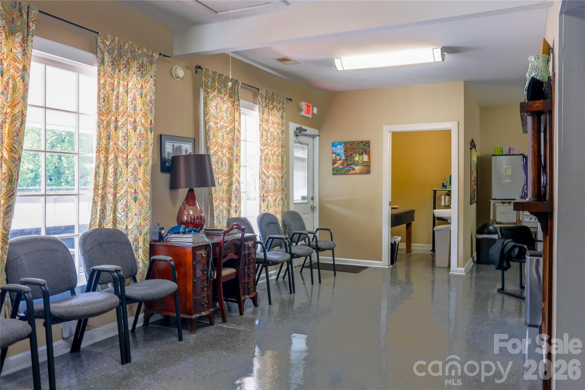 2617 S Main Street Property Photo 4