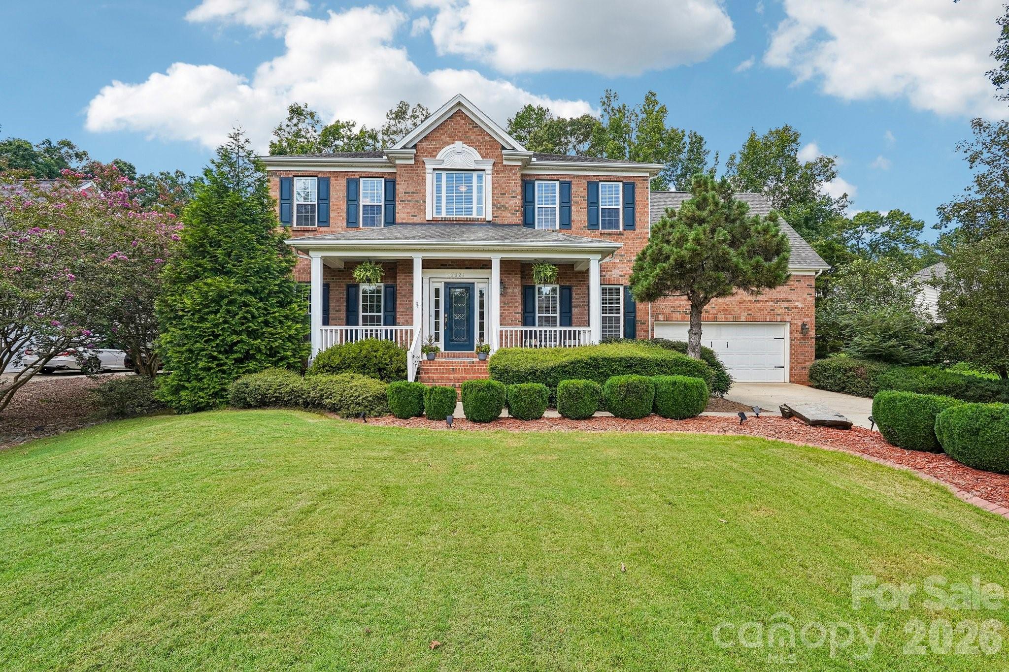 10823 Persimmon Creek Drive Property Photo 2
