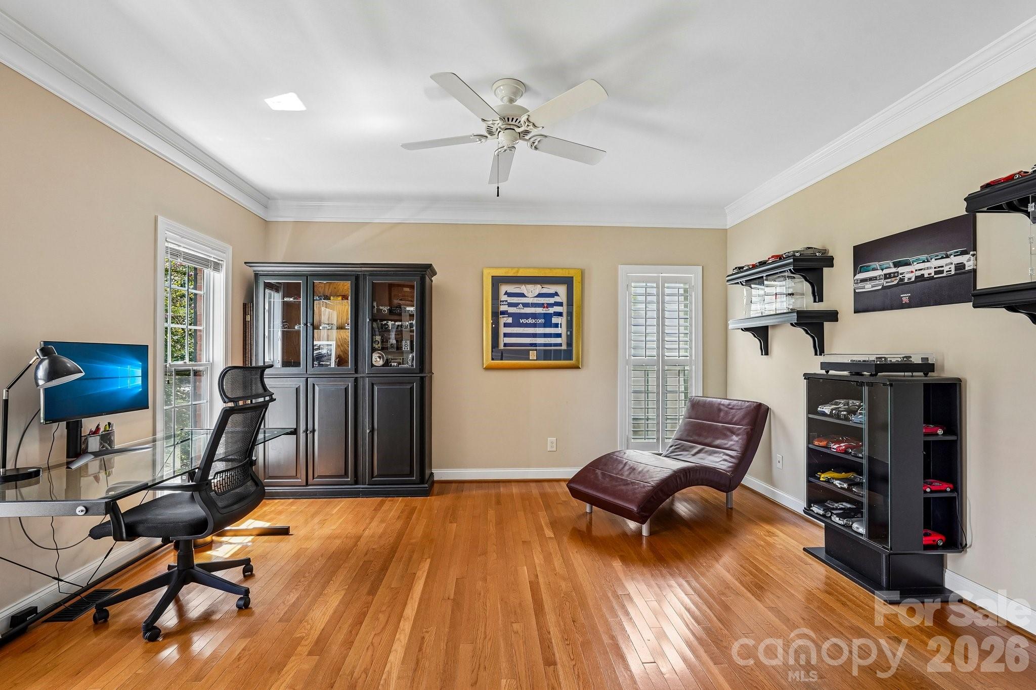 10823 Persimmon Creek Drive Property Photo 5