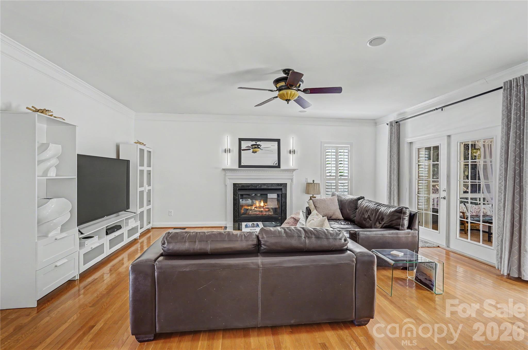 10823 Persimmon Creek Drive Property Photo 10