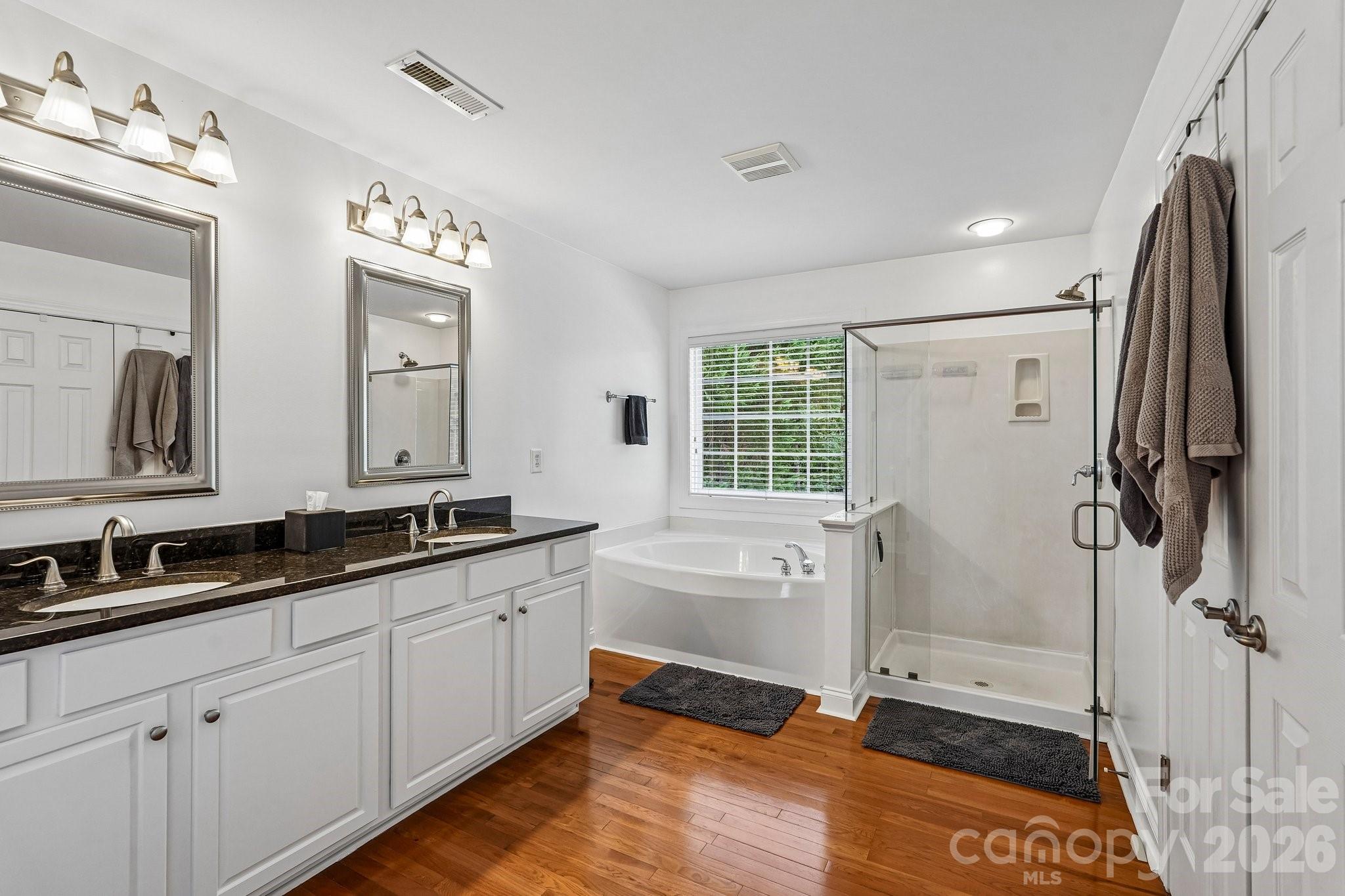 10823 Persimmon Creek Drive Property Photo 26