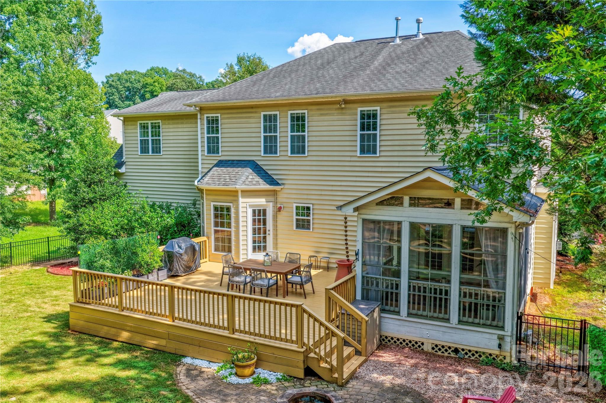 10823 Persimmon Creek Drive Property Photo 35
