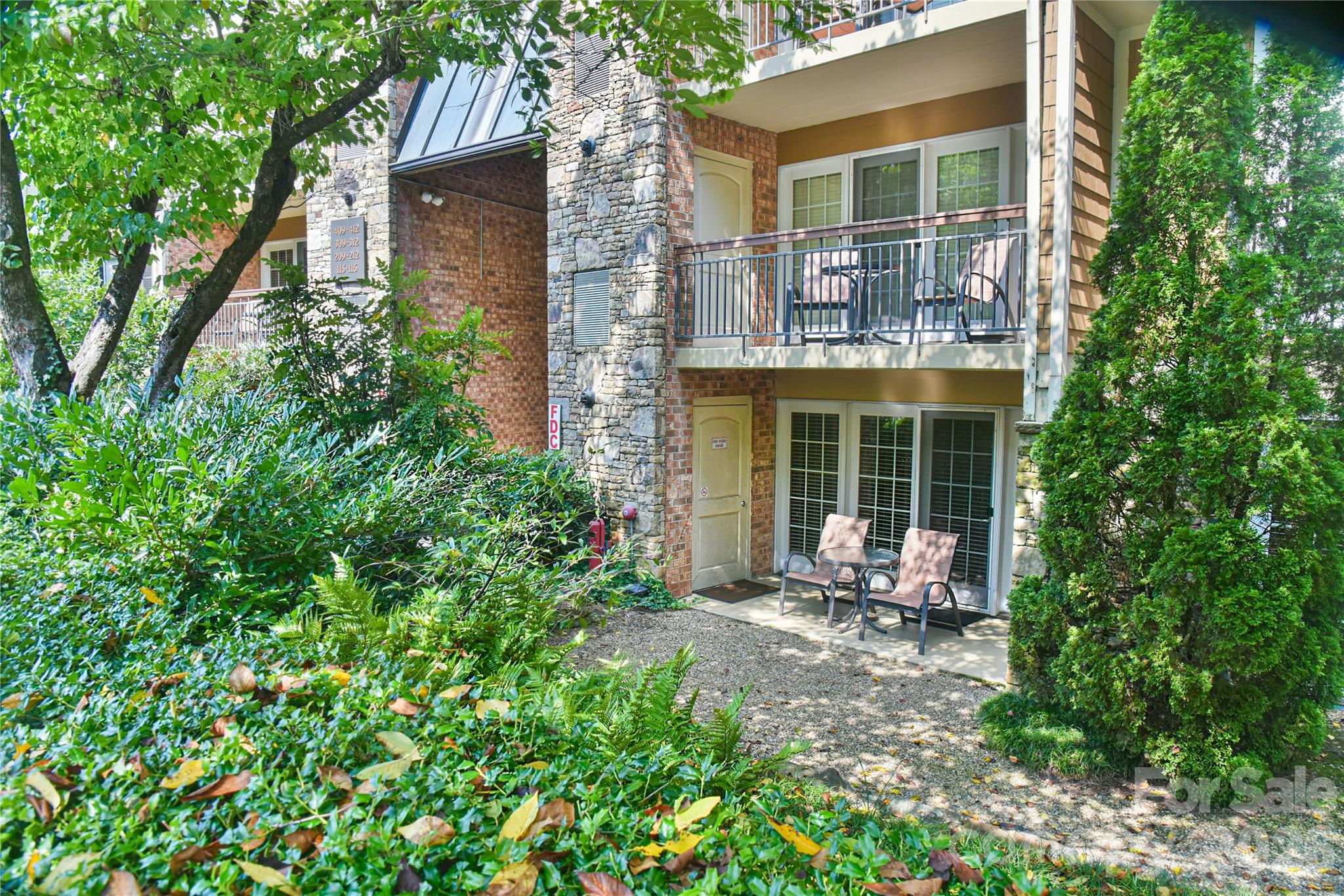 211 Bowling Park Road Property Photo 1