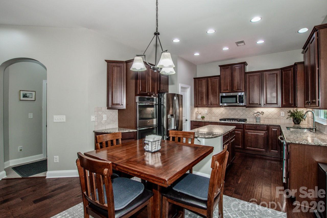 197 Chaska Loop Property Photo 10