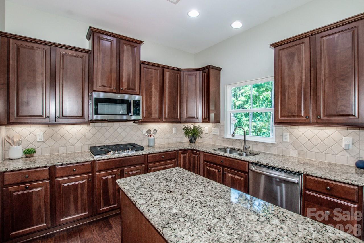 197 Chaska Loop Property Photo 13