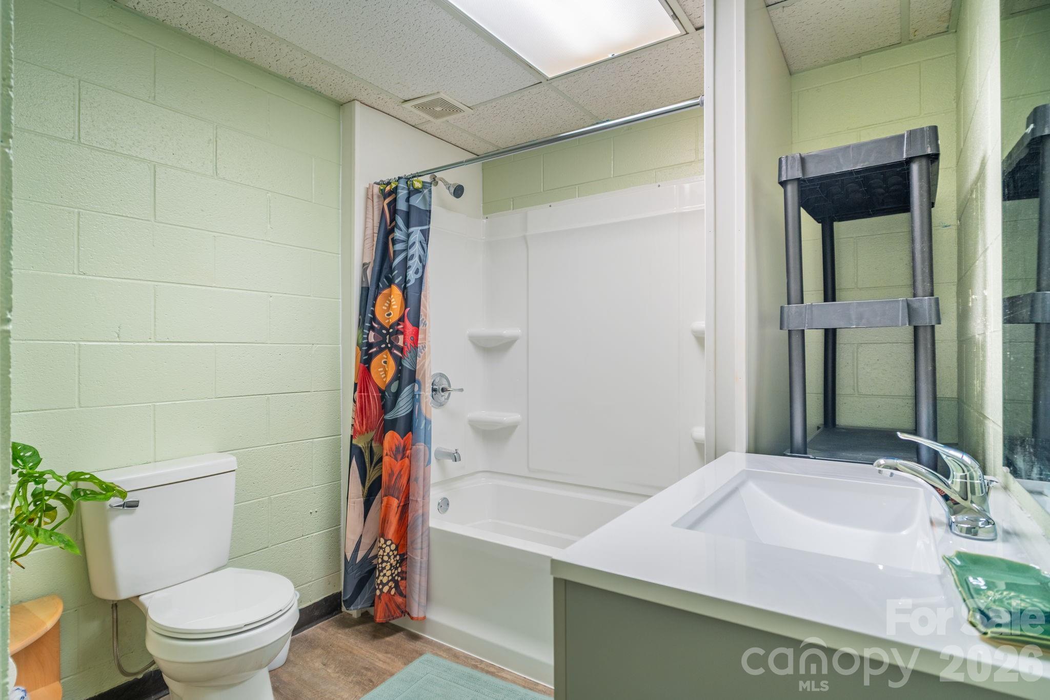 236 Textile Avenue Property Photo 16