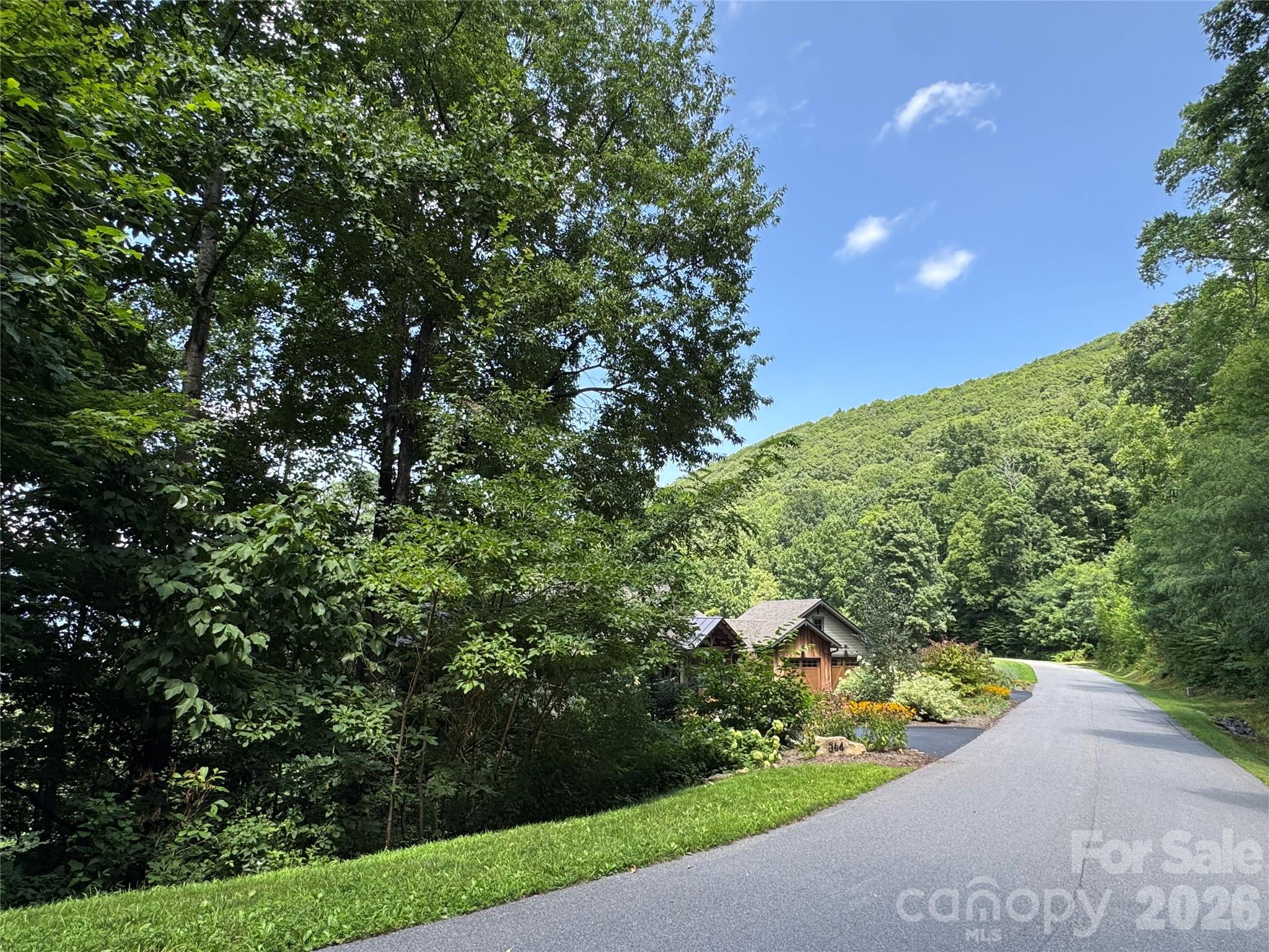 352 High Hickory Trail 20 Property Photo 14