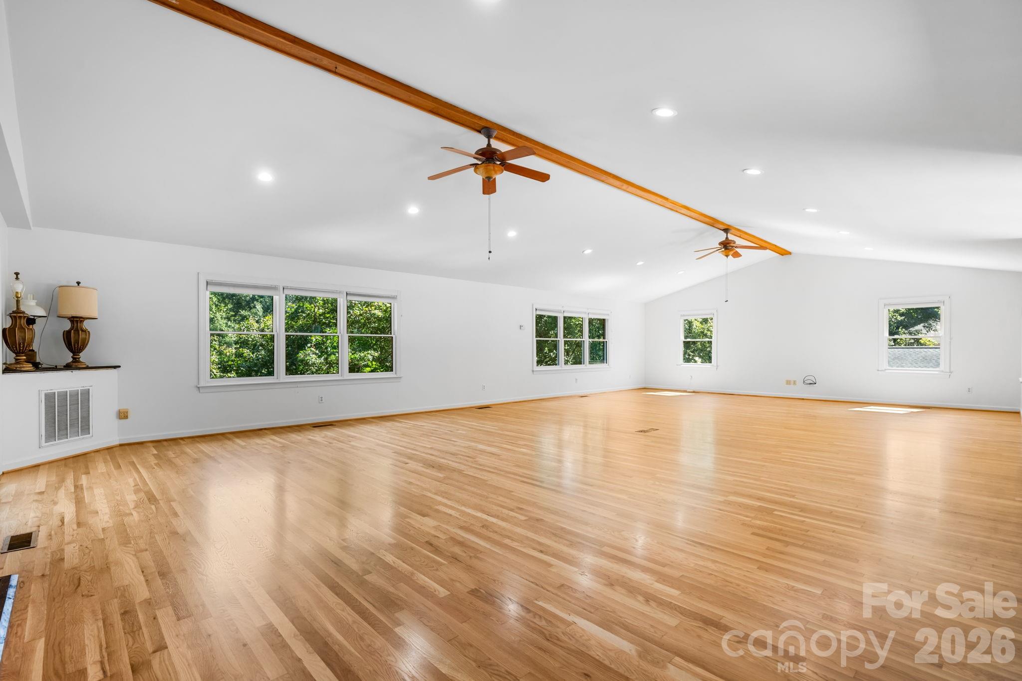 250 36th Avenue Property Photo 5