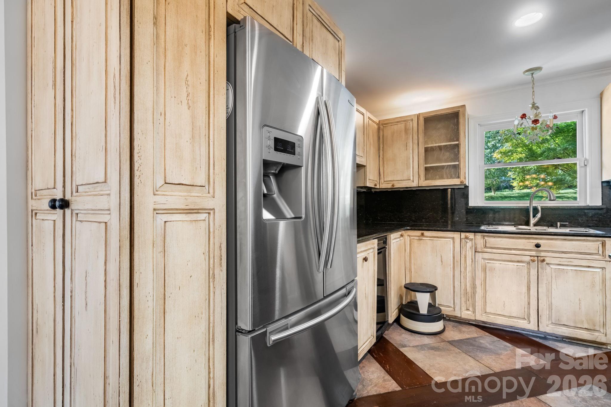 250 36th Avenue Property Photo 8