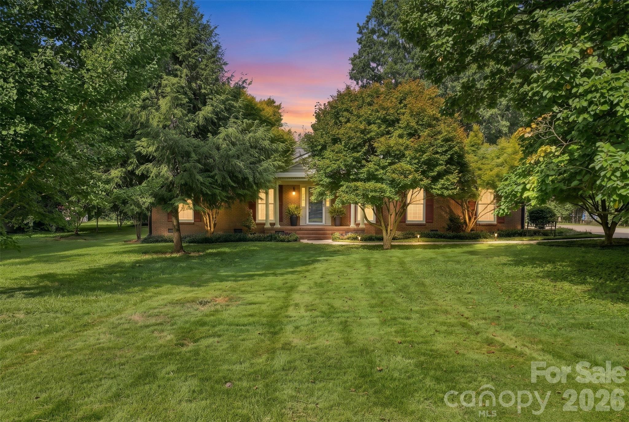 2038 Hempstead Road Property Photo 1