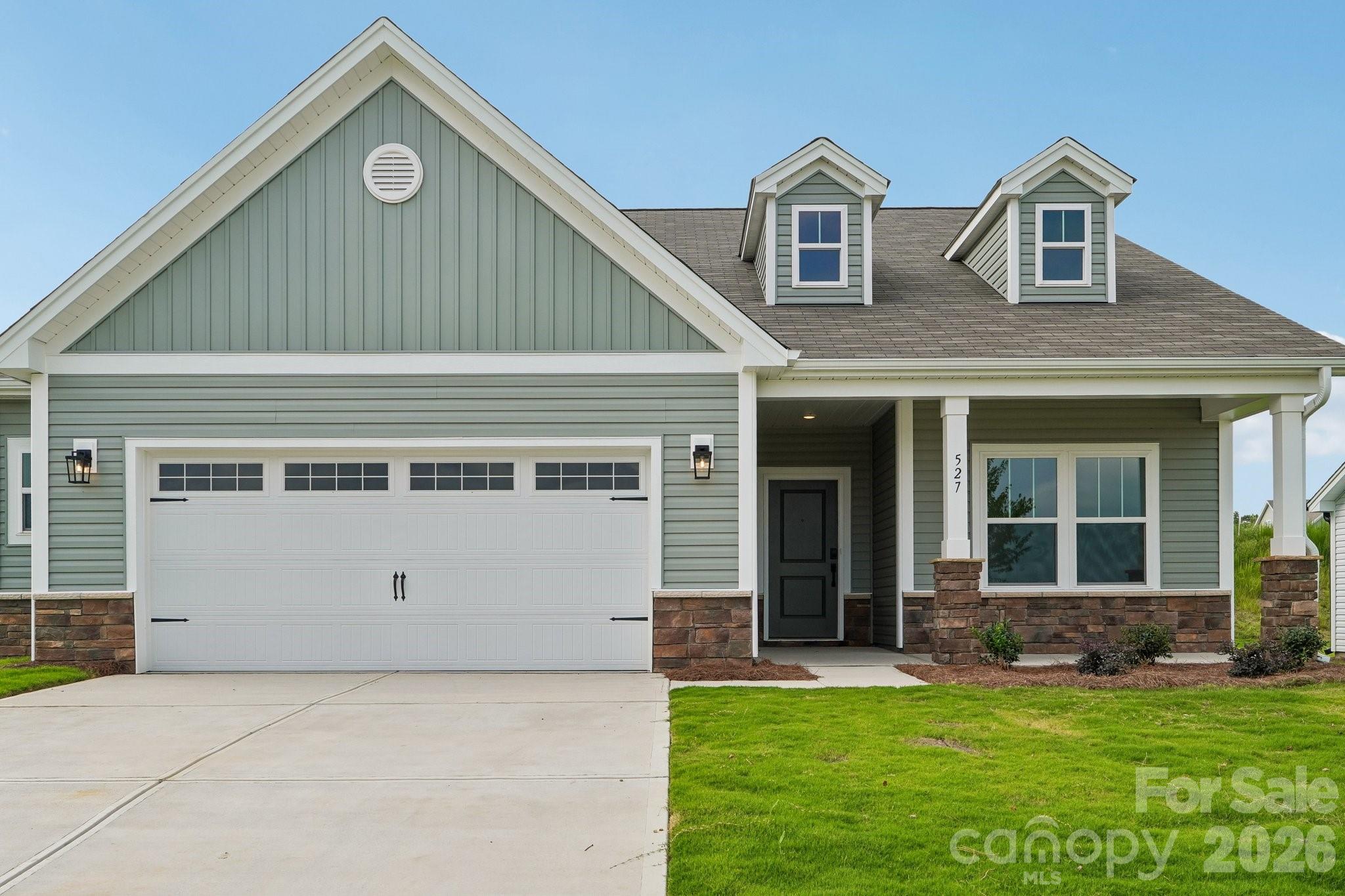 527 Gentle Bend Cove 269b Property Photo 1