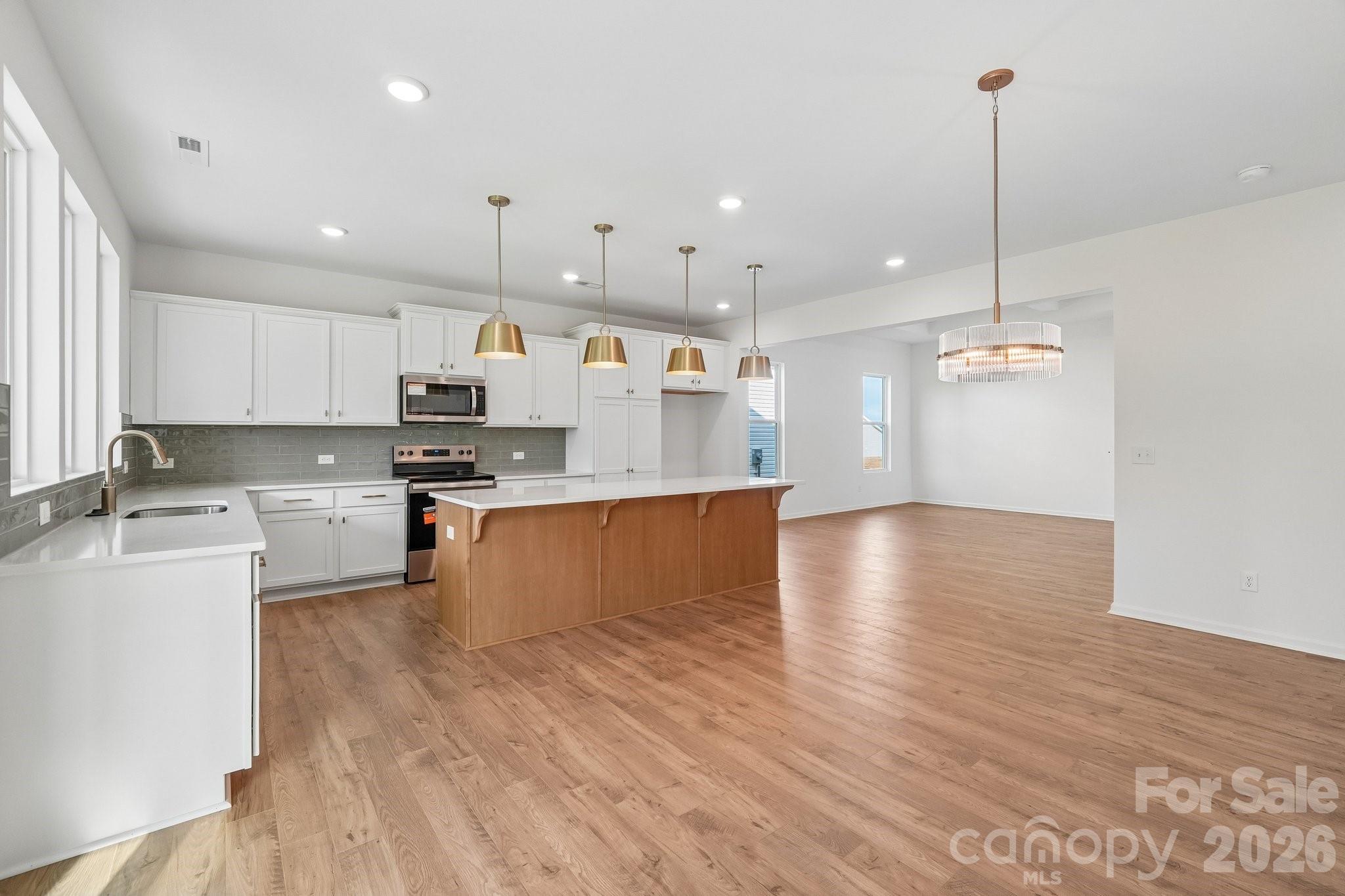 527 Gentle Bend Cove 269b Property Photo 15