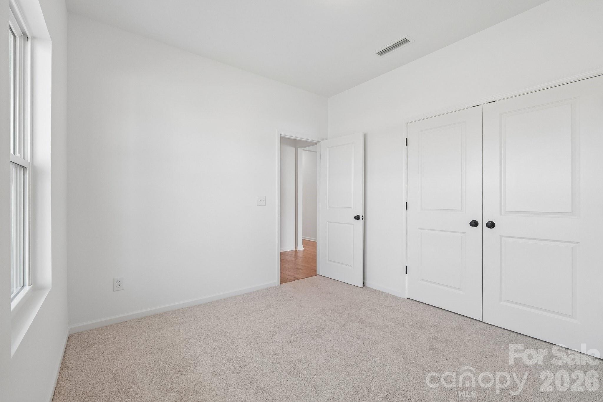 527 Gentle Bend Cove 269b Property Photo 17
