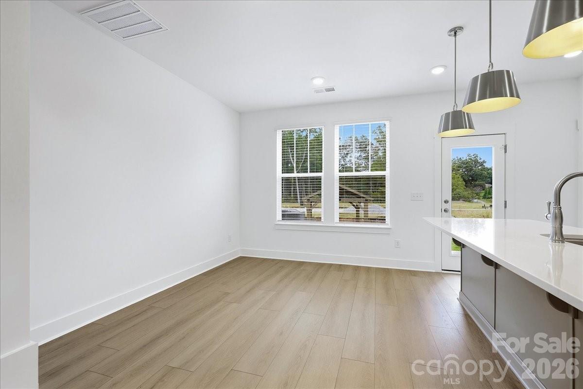 27 Oleetah Falls Way Property Photo 9