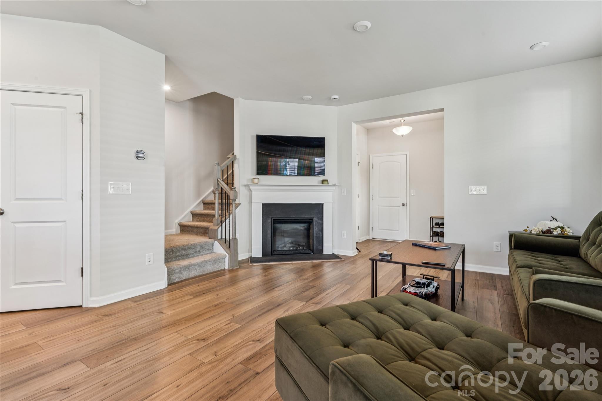 5119 Carrick Street Property Photo 11