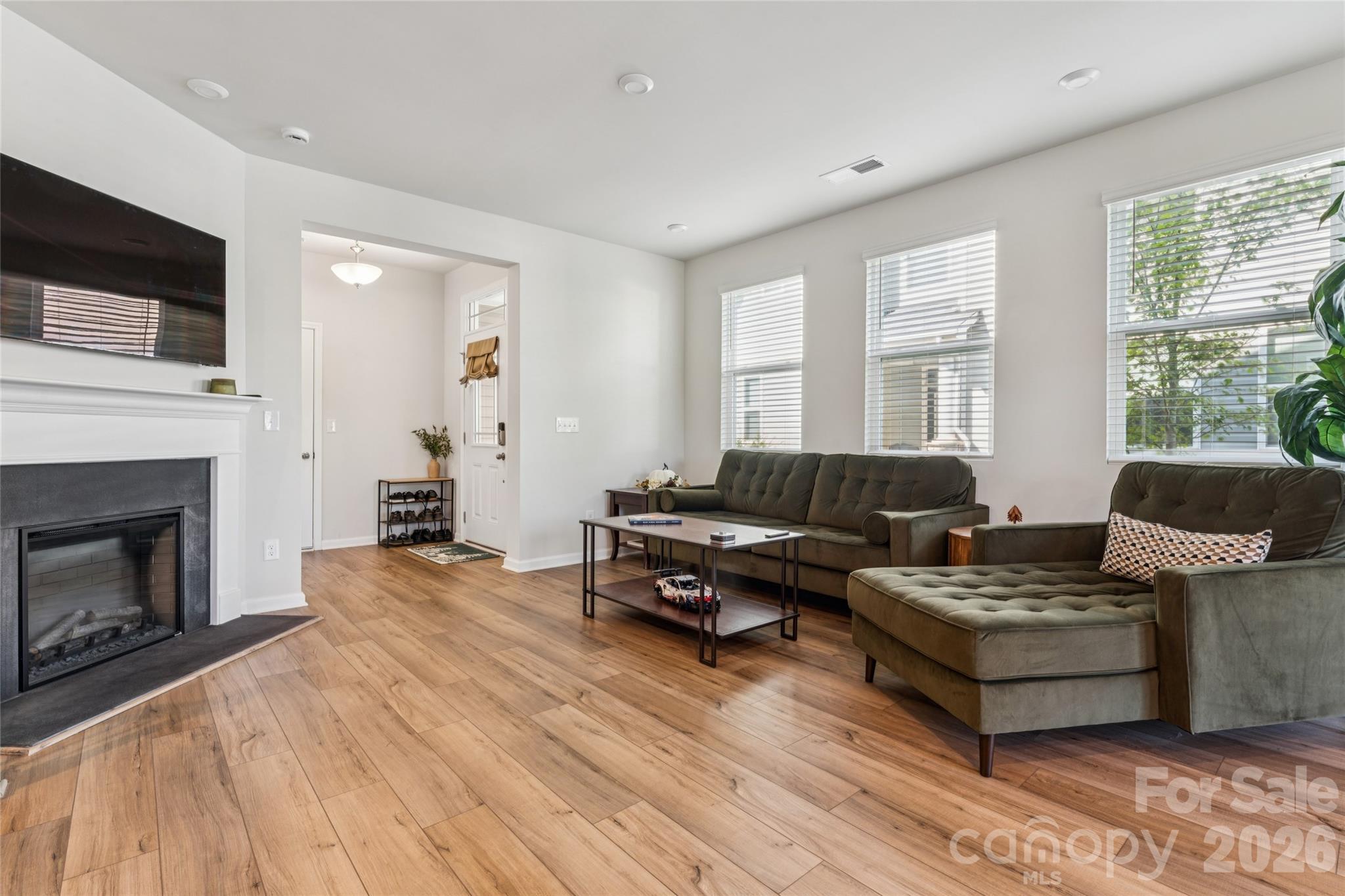 5119 Carrick Street Property Photo 13