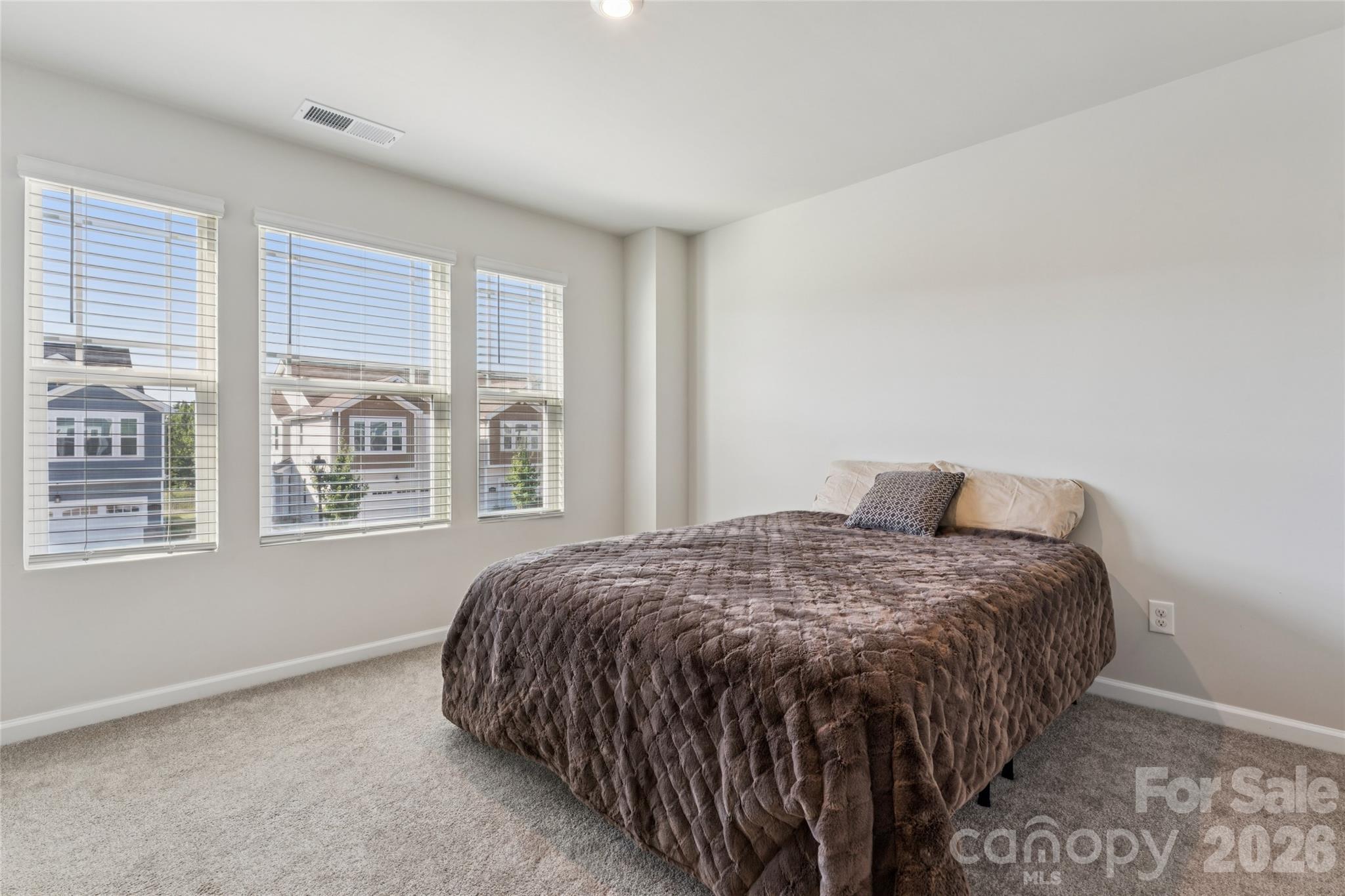 5119 Carrick Street Property Photo 17