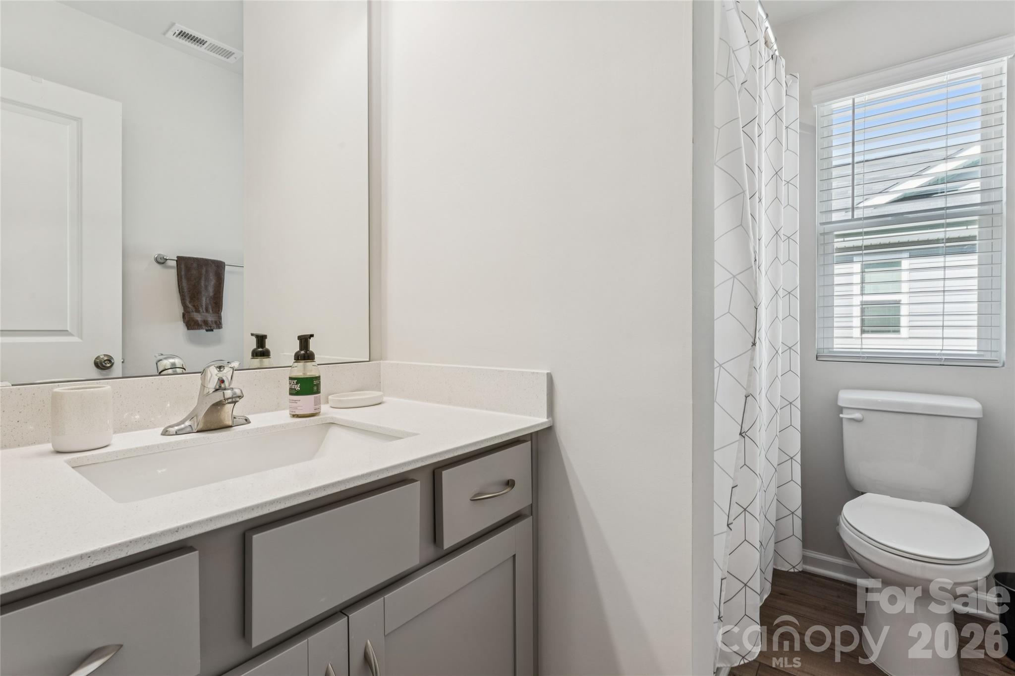 5119 Carrick Street Property Photo 20