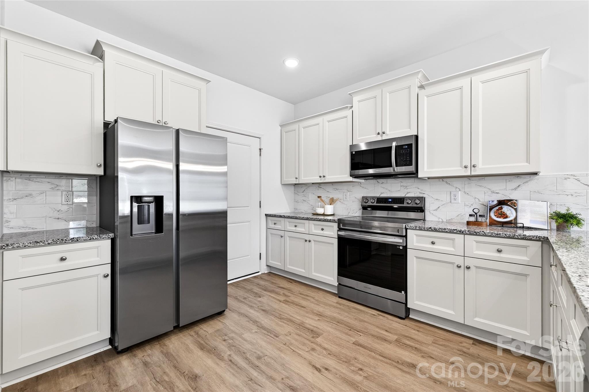 1035 Rodey Avenue Property Photo 10