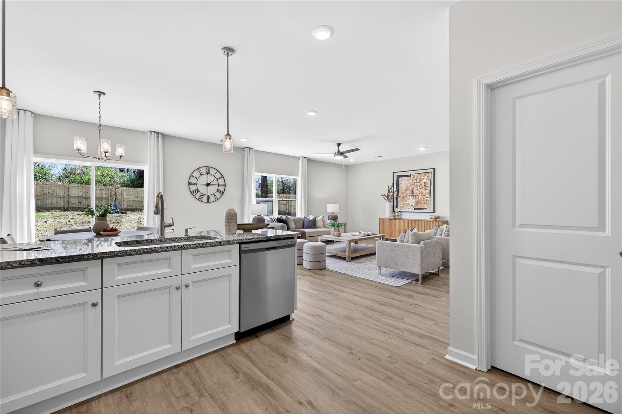 1035 Rodey Avenue Property Photo 12