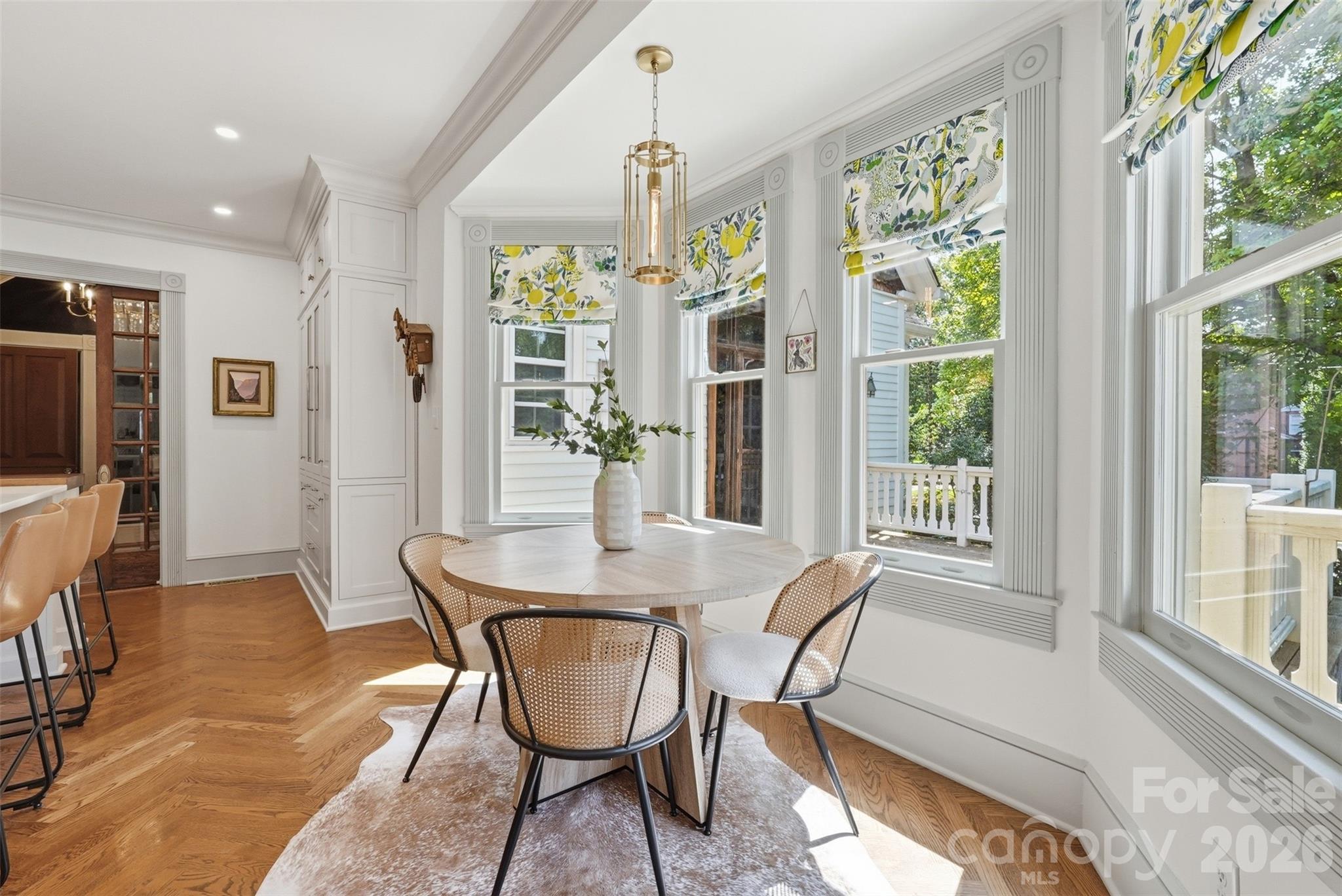 728 Lexington Avenue Property Photo 9