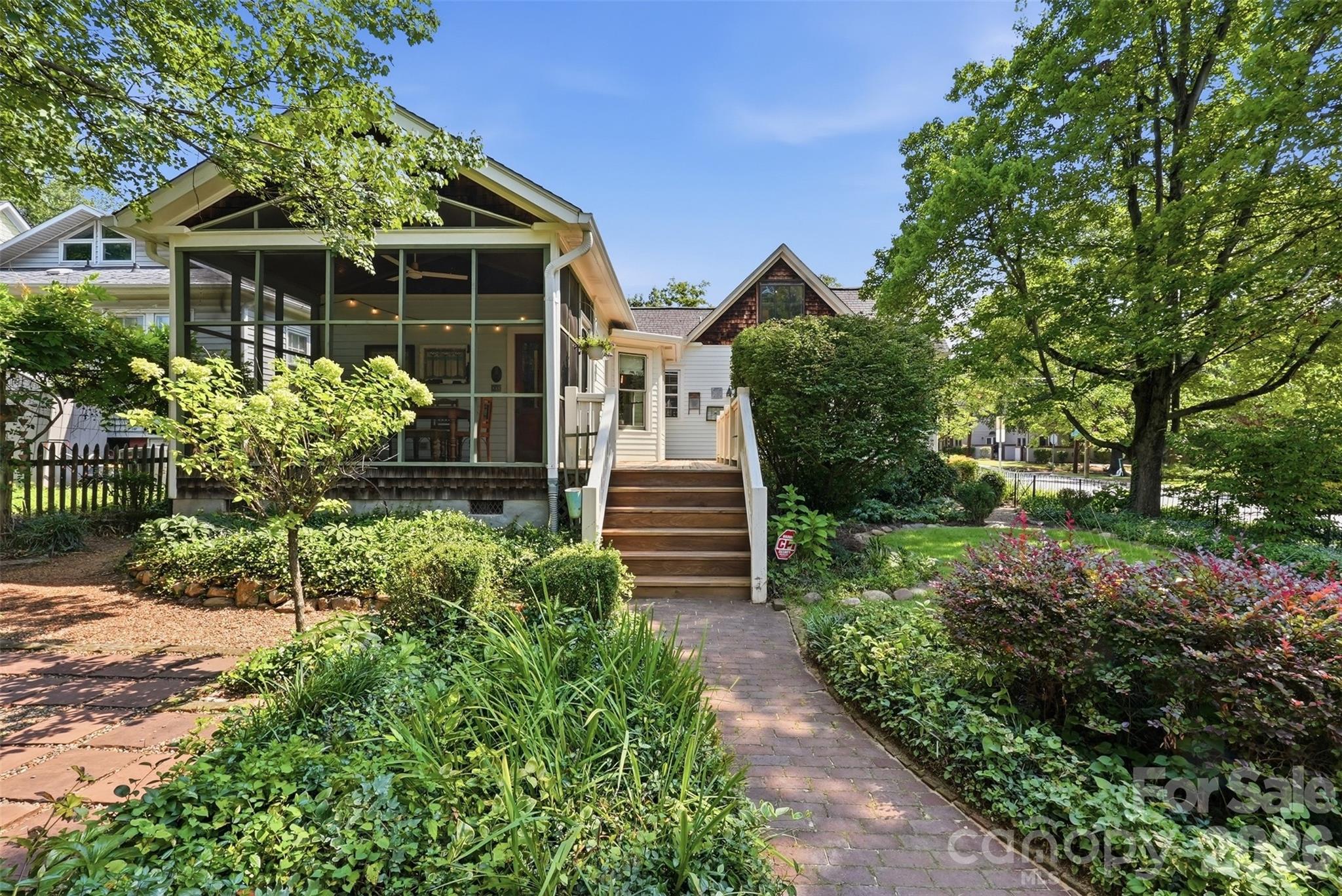 728 Lexington Avenue Property Photo 30