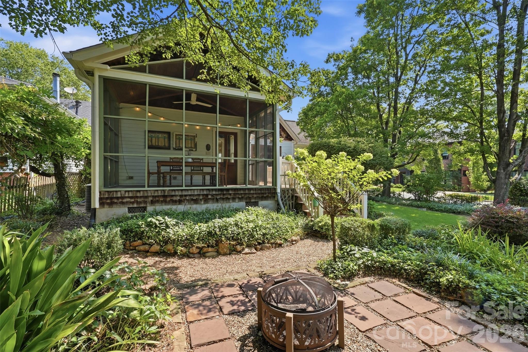 728 Lexington Avenue Property Photo 31