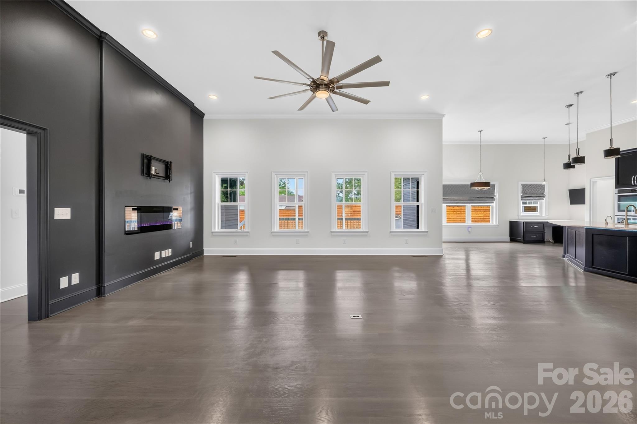 129 Aqua Drive Property Photo 3