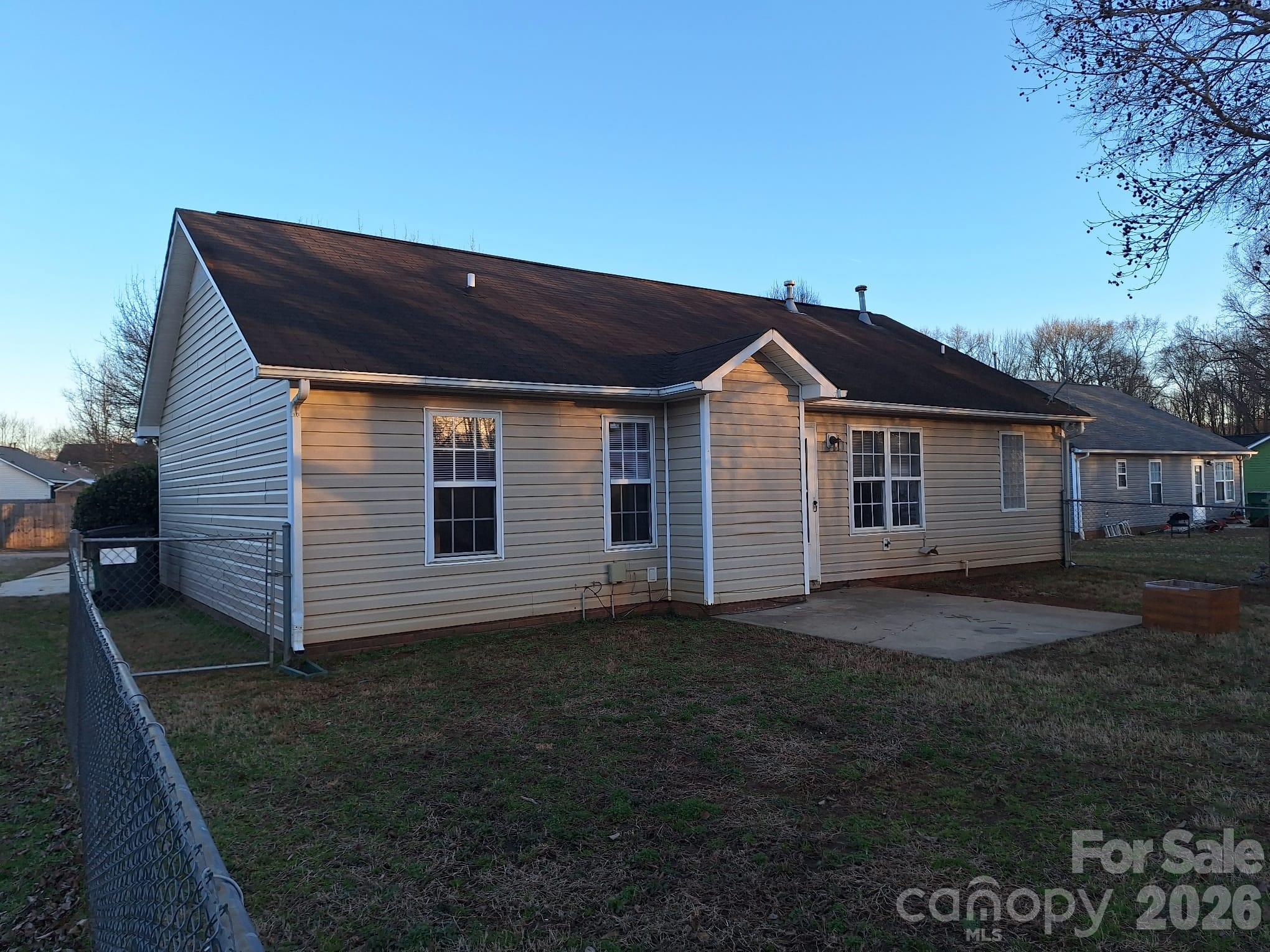 3523 Tracy Glenn Court Property Photo 10