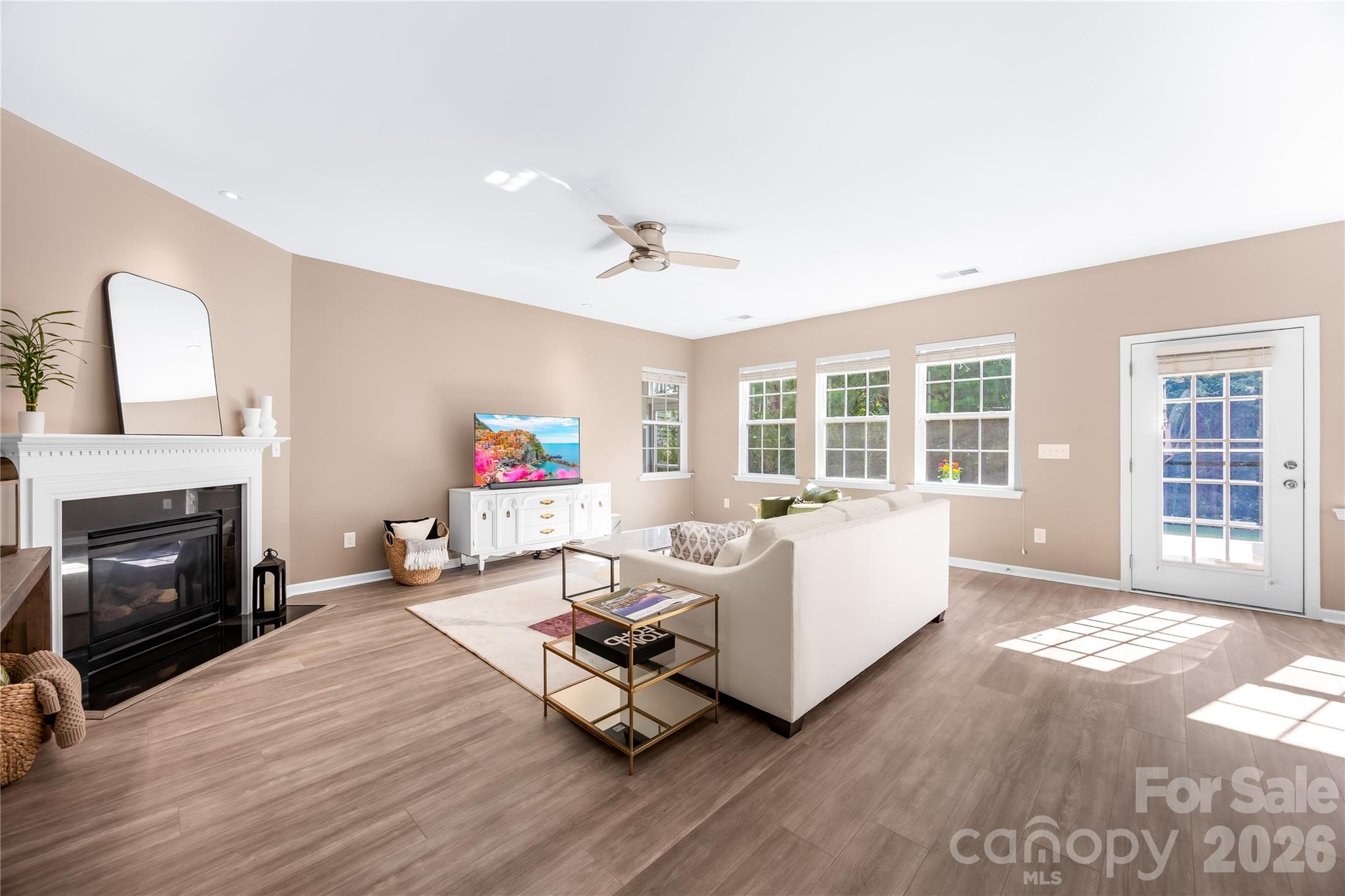 4106 Perth Road Property Photo 2