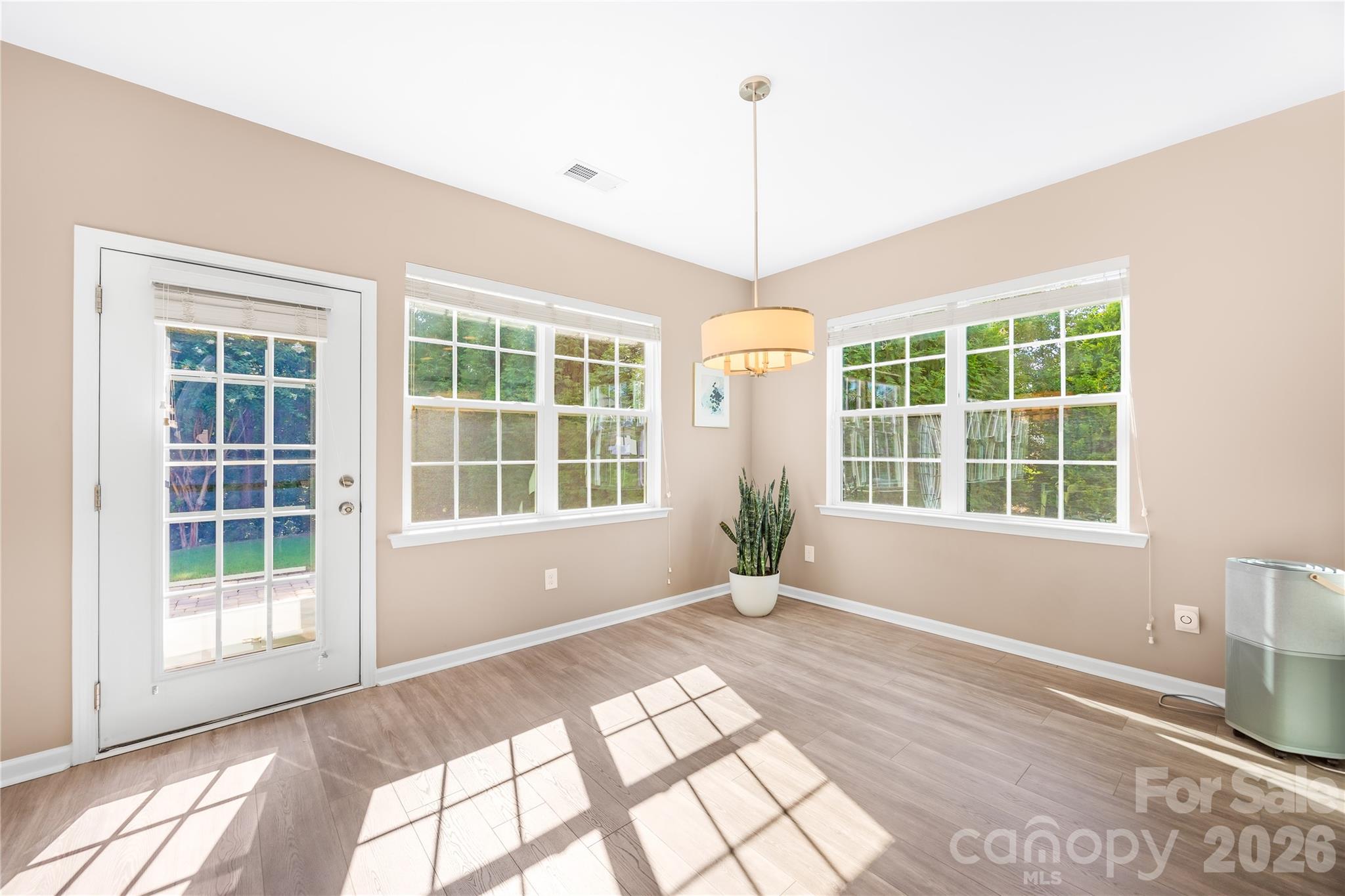 4106 Perth Road Property Photo 11