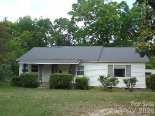 512 E Vance Street Property Photo 1