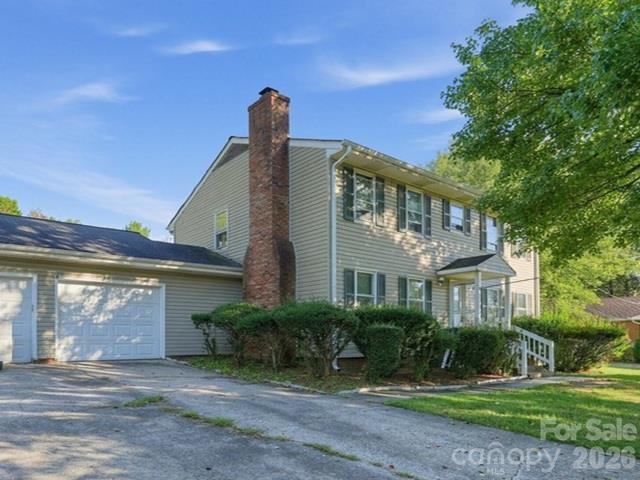 512 E Vance Street Property Photo 1